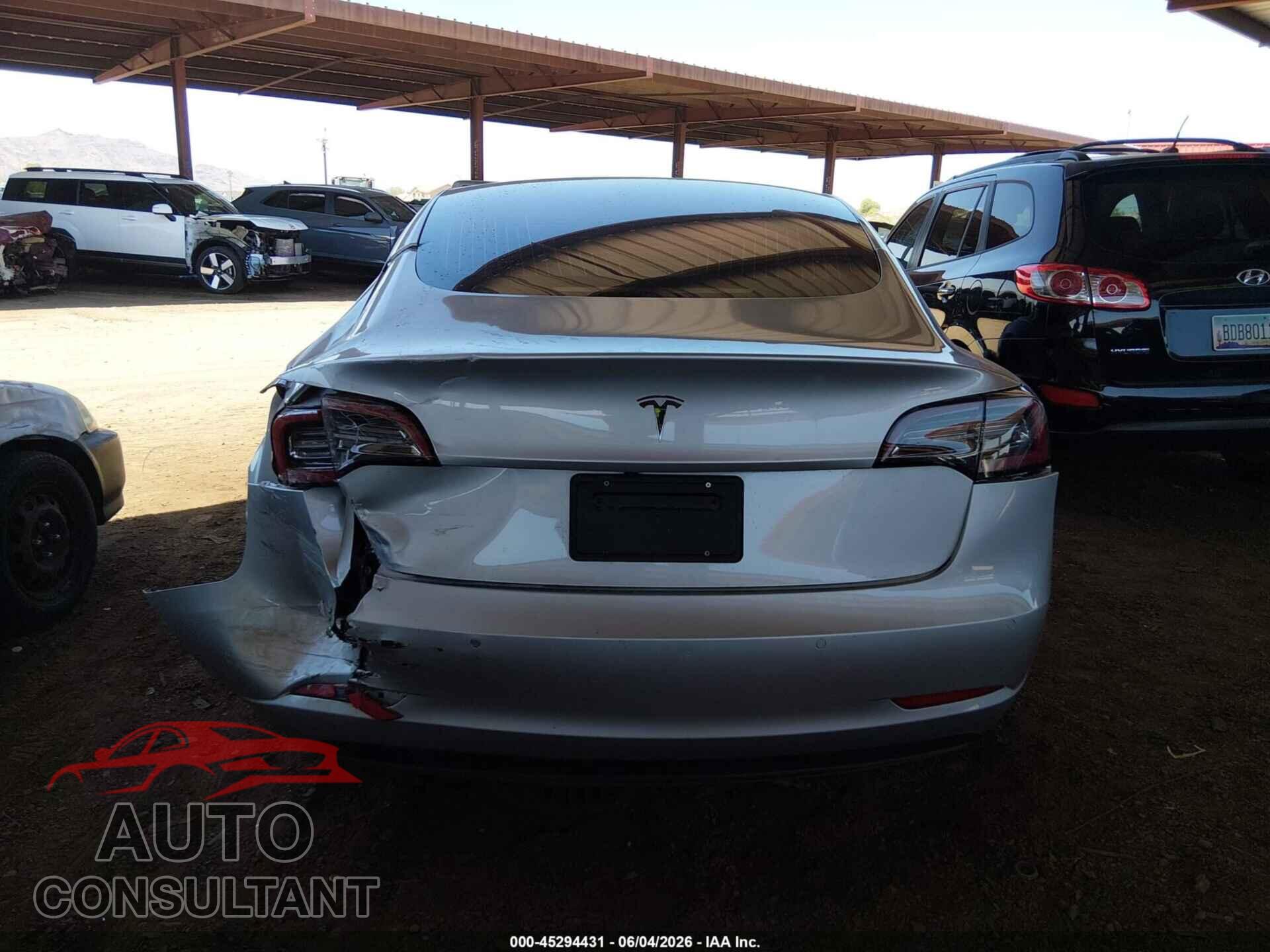 TESLA MODEL 3 2018 - 5YJ3E1EA5JF098466