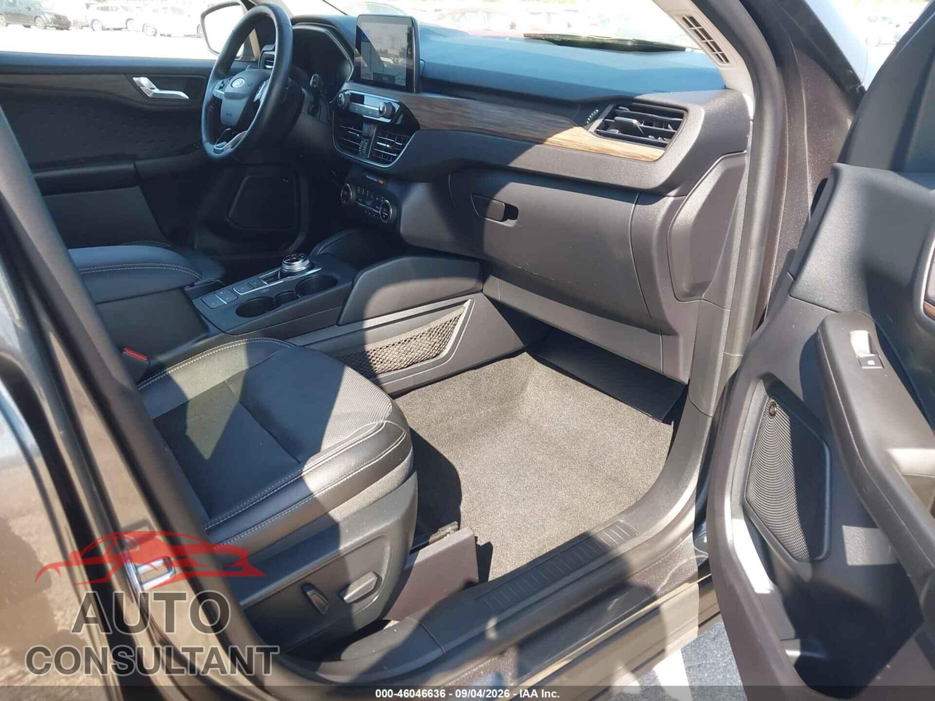 FORD ESCAPE 2020 - 1FMCU9J99LUA98635