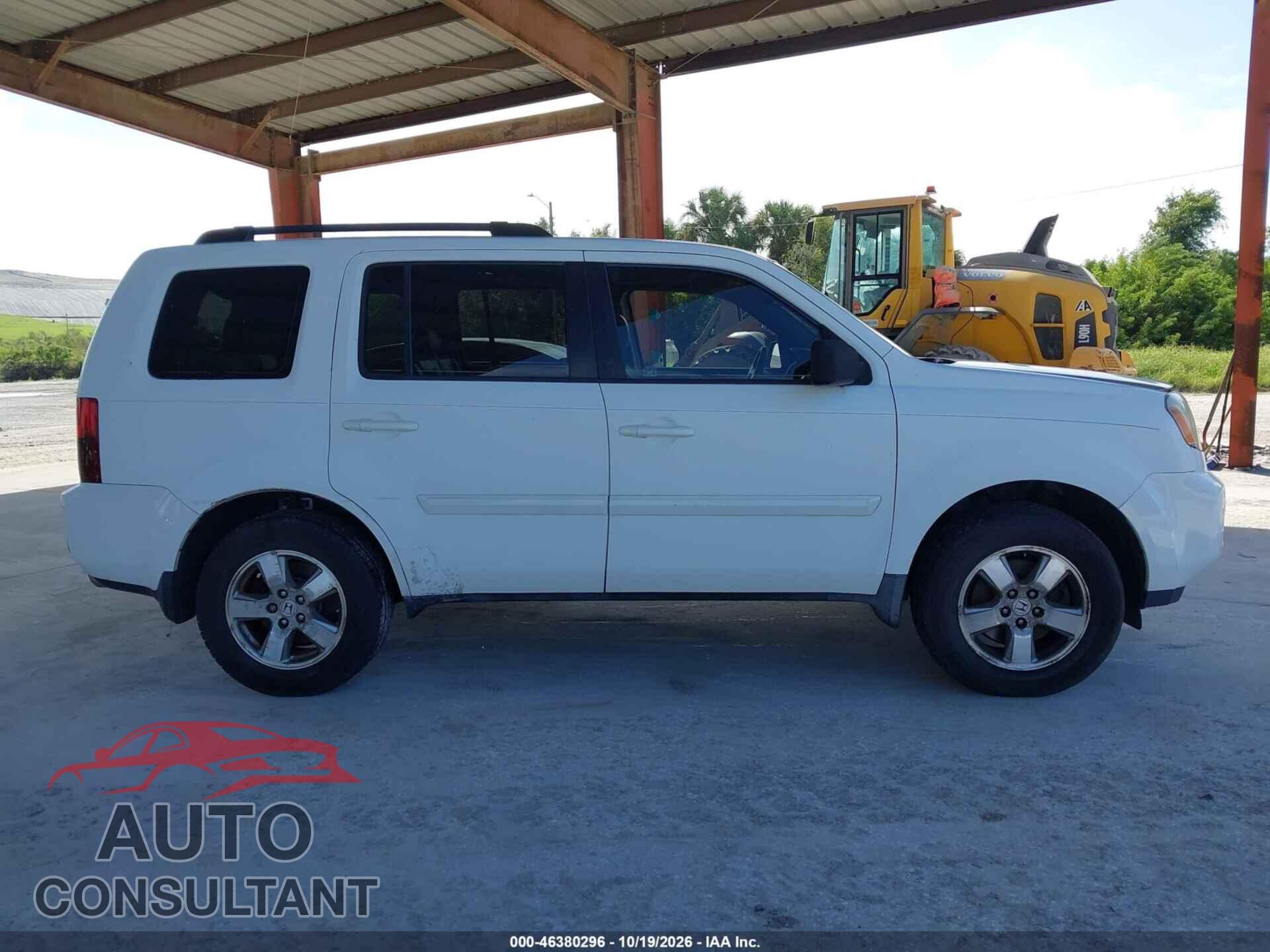 HONDA PILOT 2011 - 5FNYF3H61BB005708