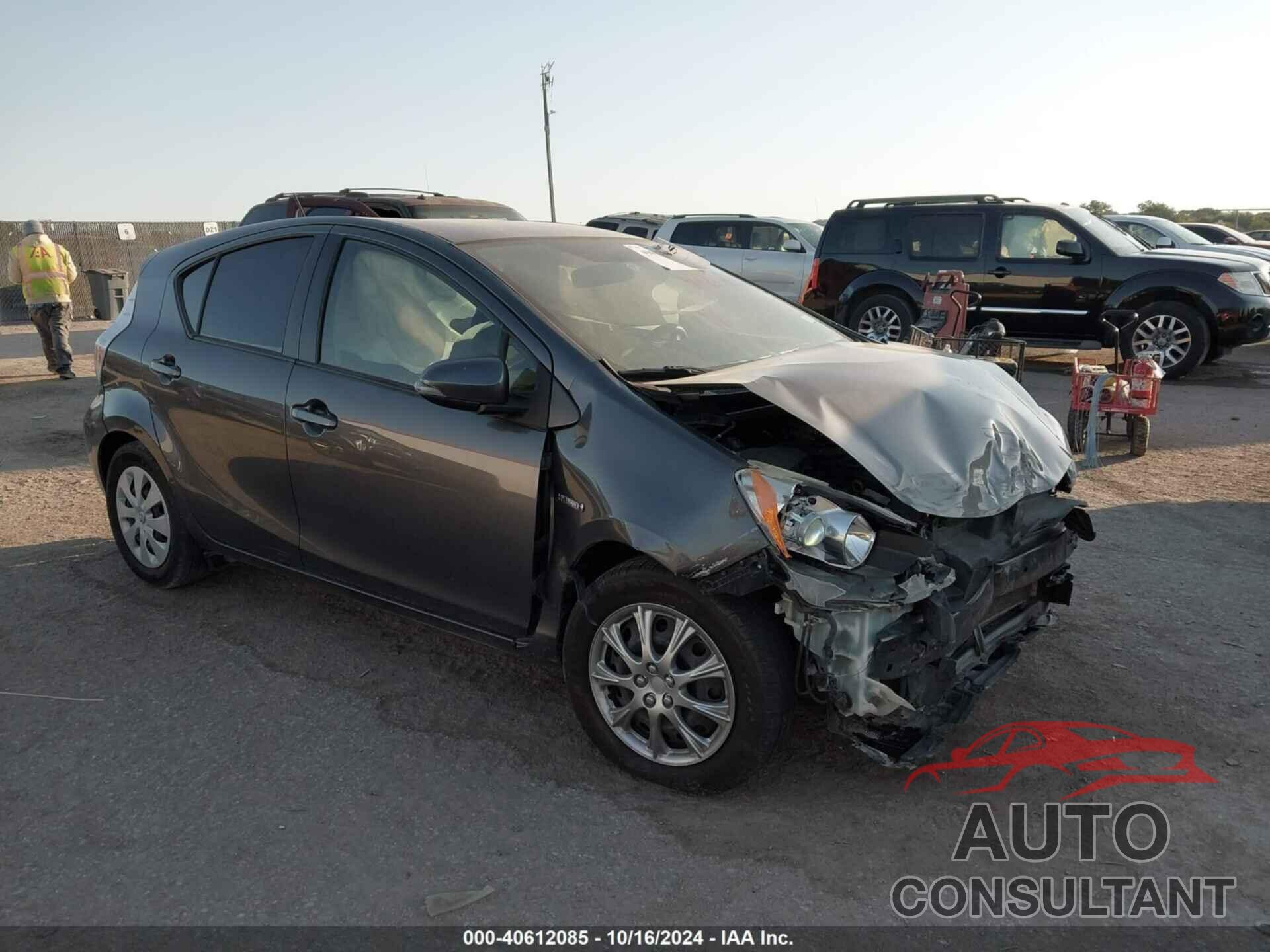 TOYOTA PRIUS C 2013 - JTDKDTB32D1552914