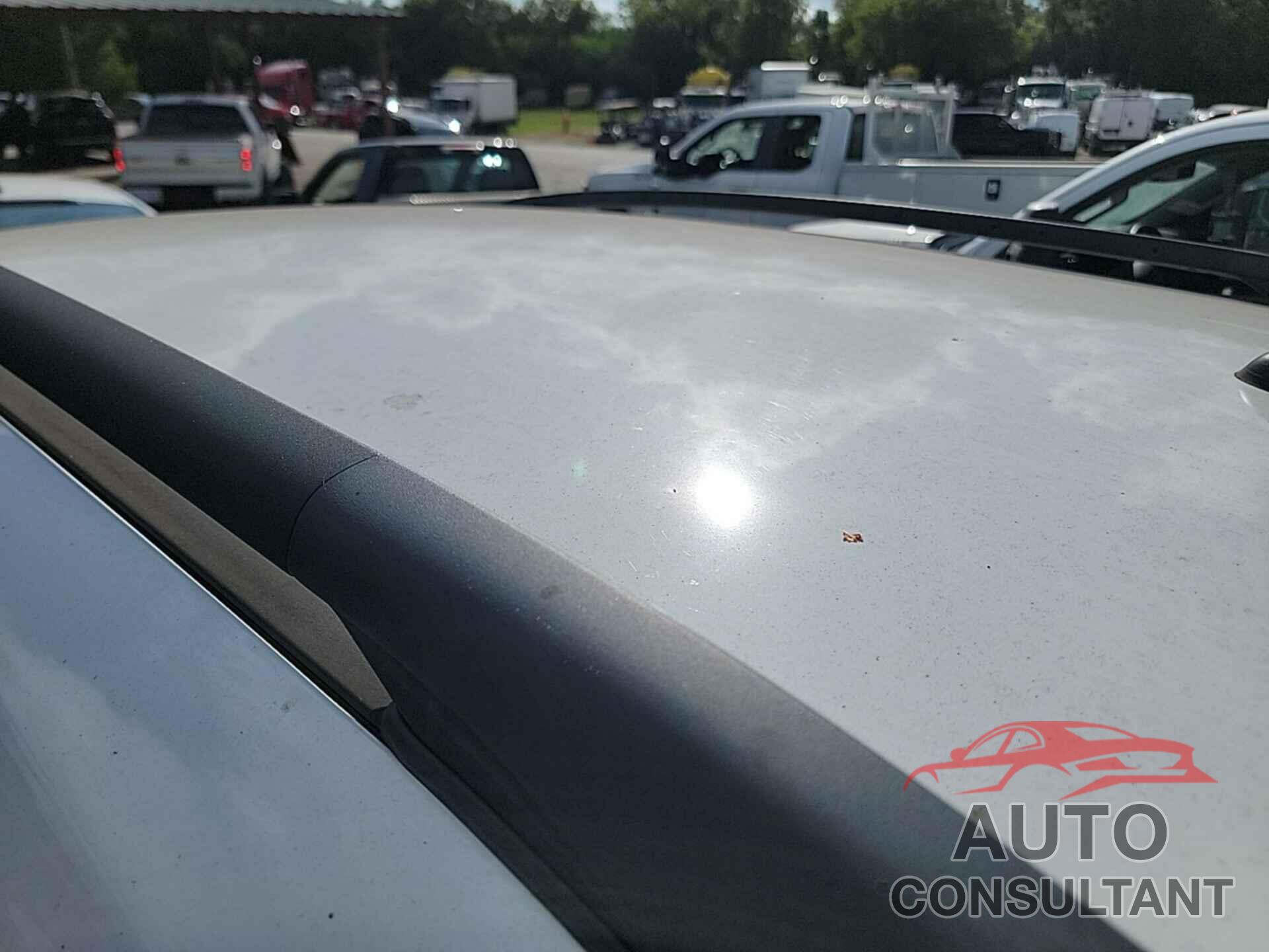 FORD ESCAPE 2018 - 1FMCU0GD6JUD23579