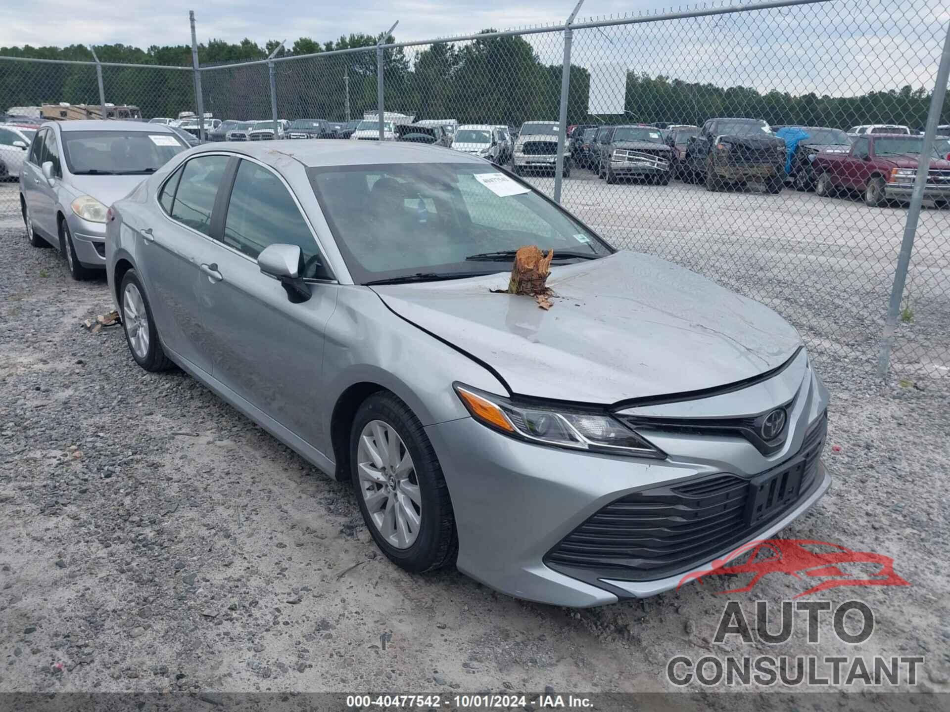 TOYOTA CAMRY 2018 - 4T1B11HK4JU084010
