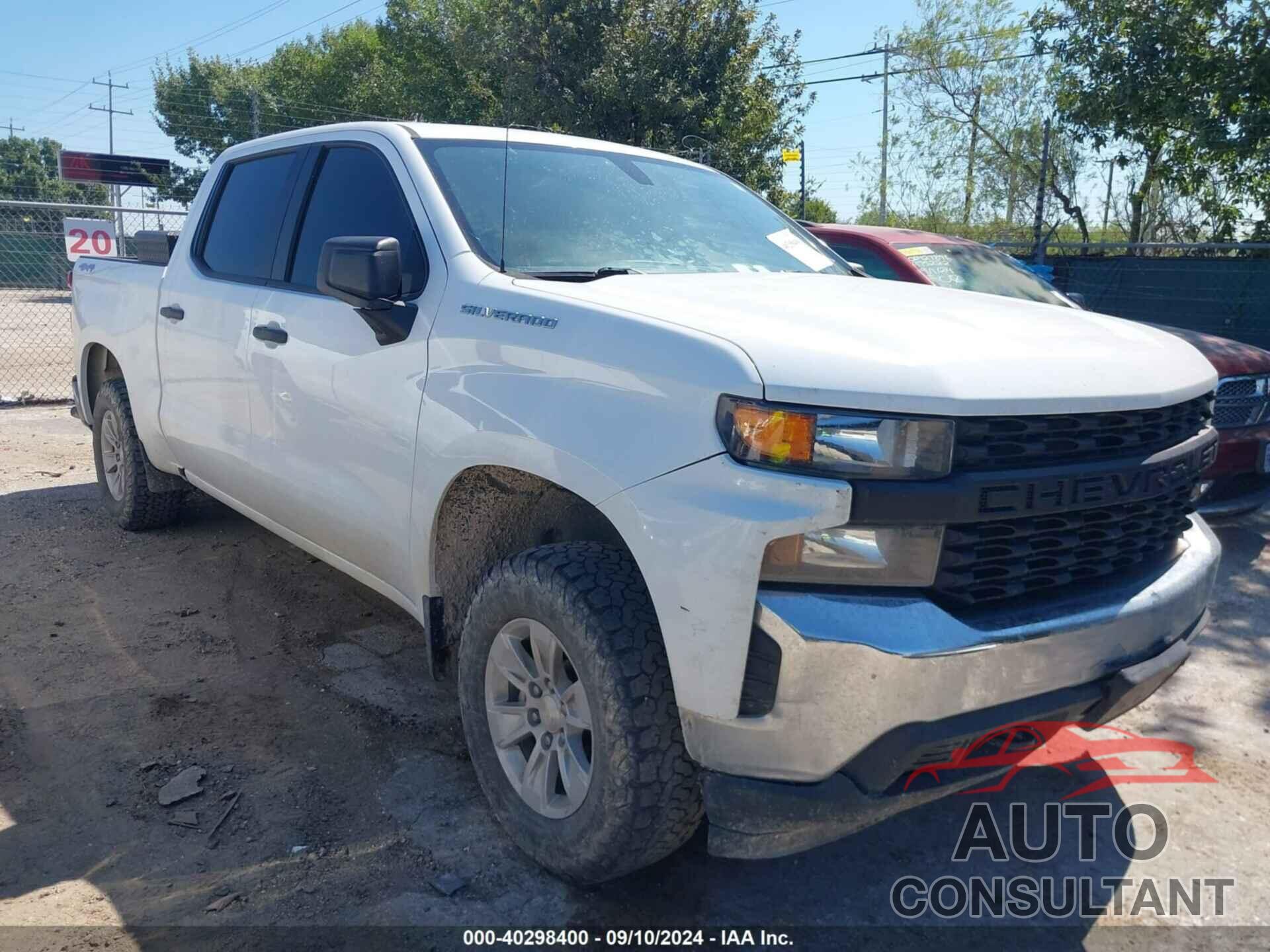 CHEVROLET SILVERADO 1500 2019 - 1GCUYAEF5KZ311354