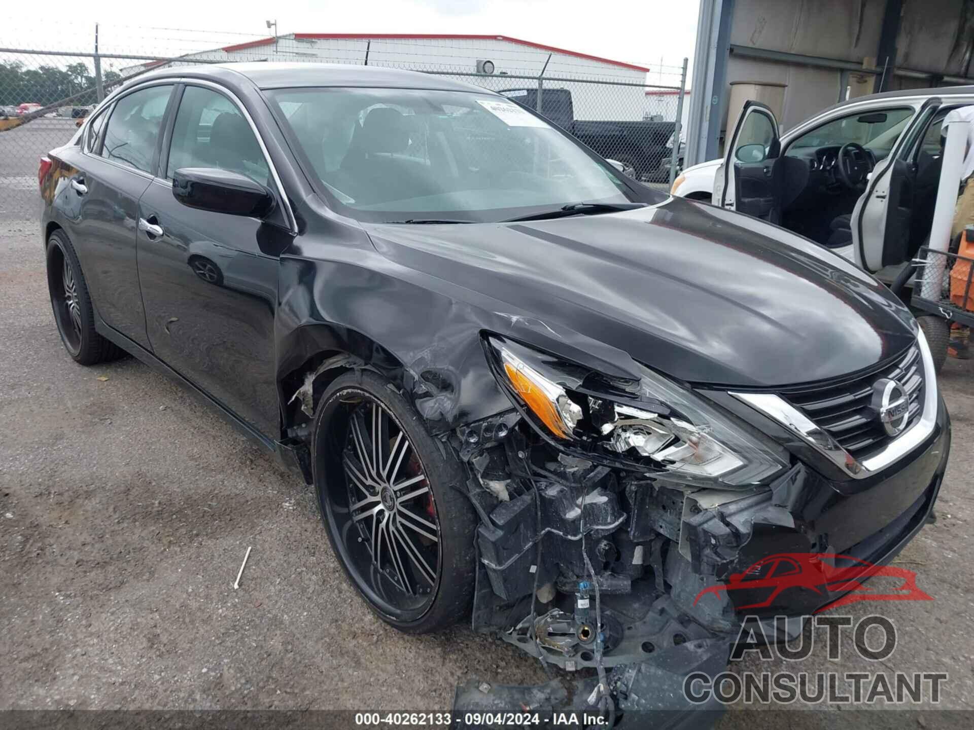 NISSAN ALTIMA 2017 - 1N4AL3APXHC190169