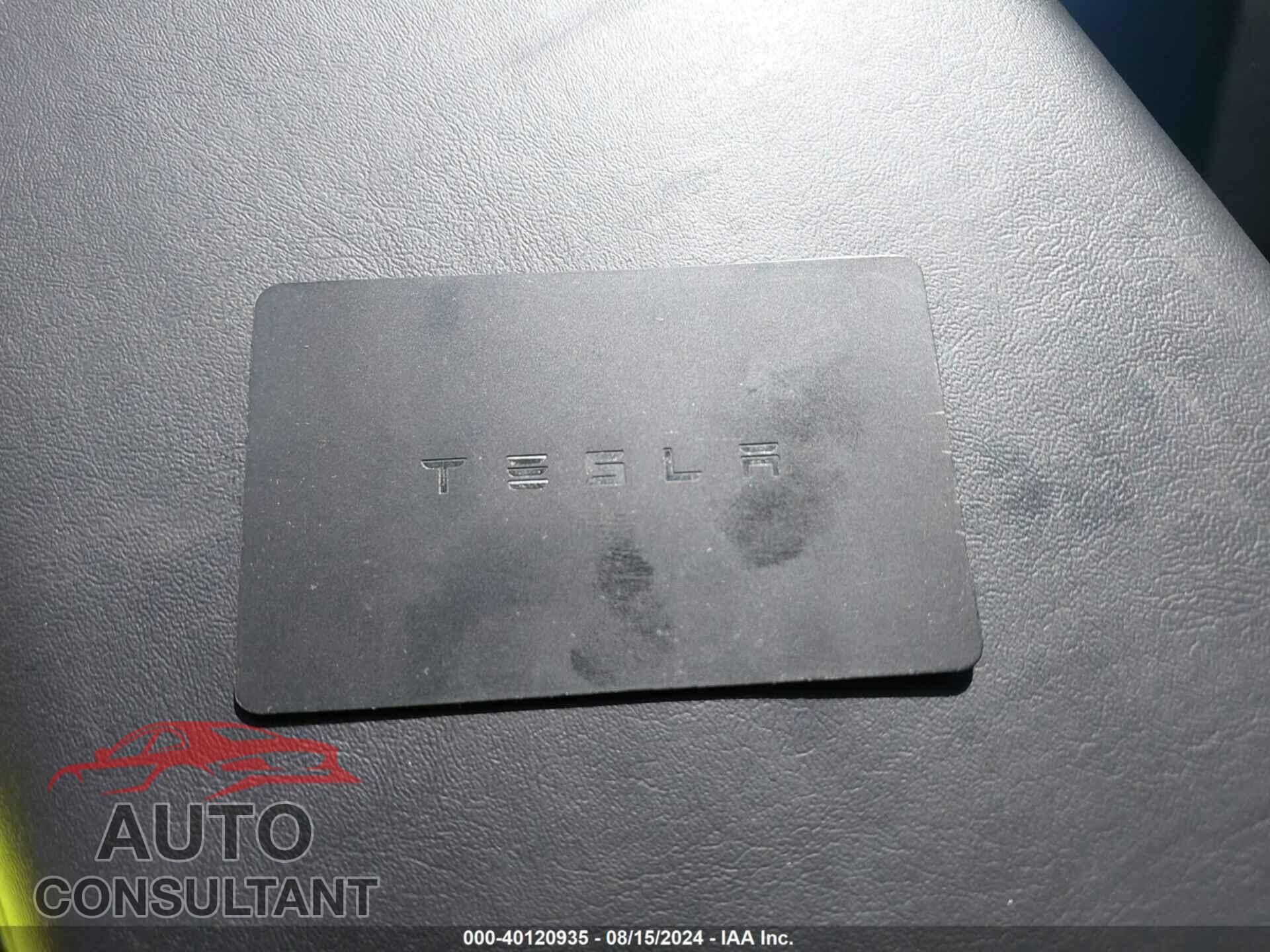 TESLA MODEL 3 2018 - 5YJ3E1EA2JF042307