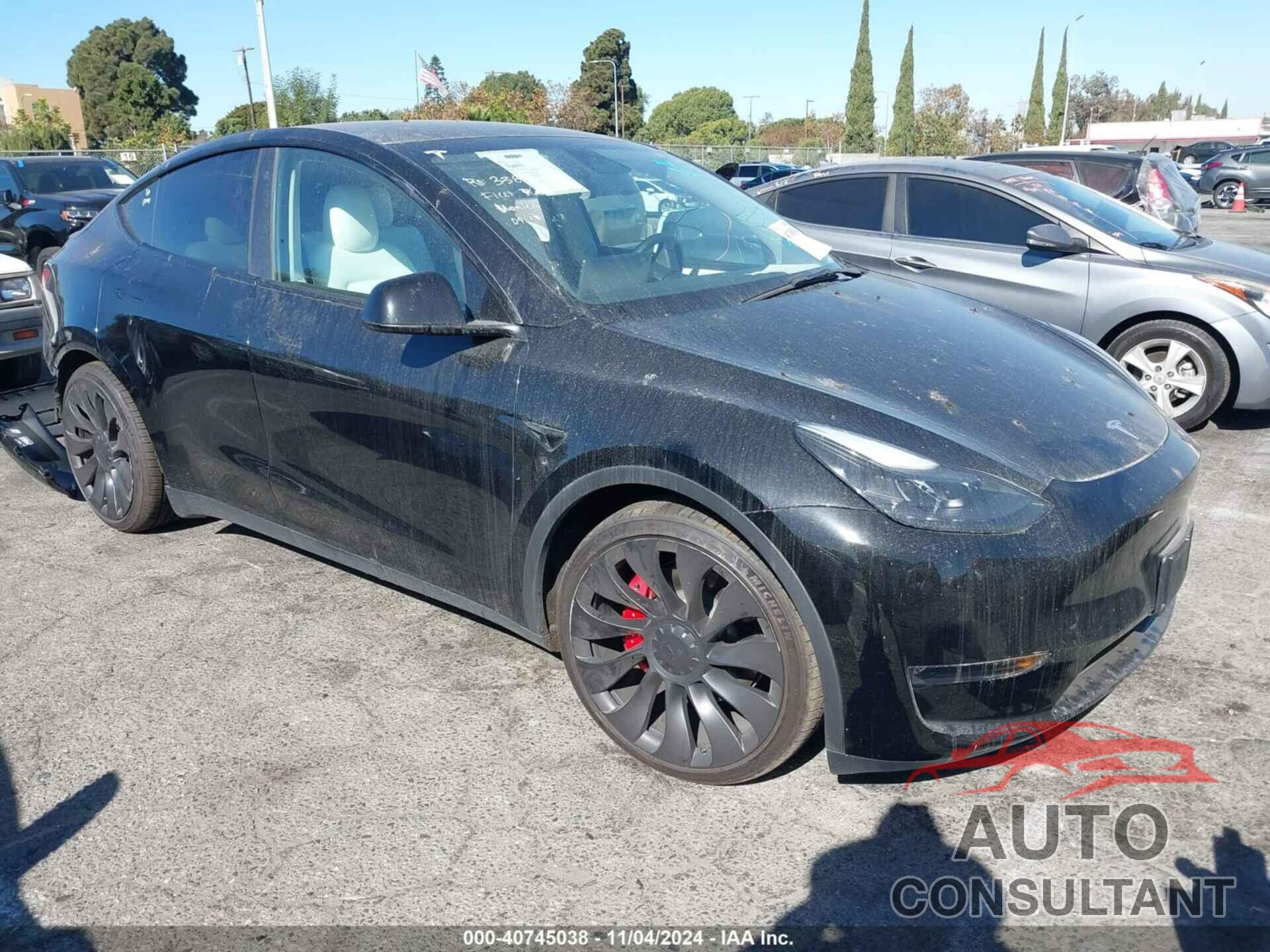 TESLA MODEL Y 2023 - 7SAYGDEF5PF663940