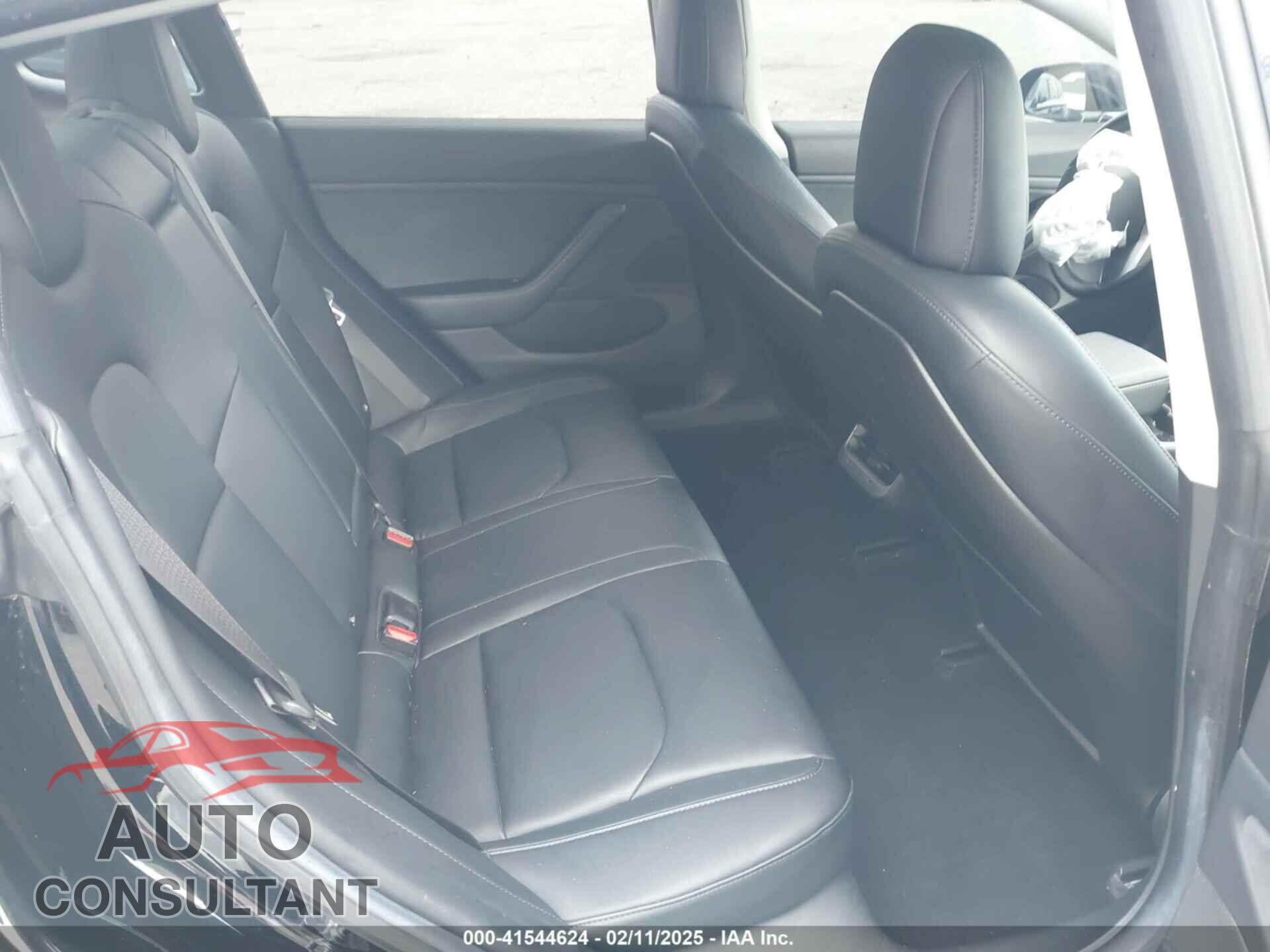 TESLA MODEL 3 2018 - 5YJ3E1EA9JF009384