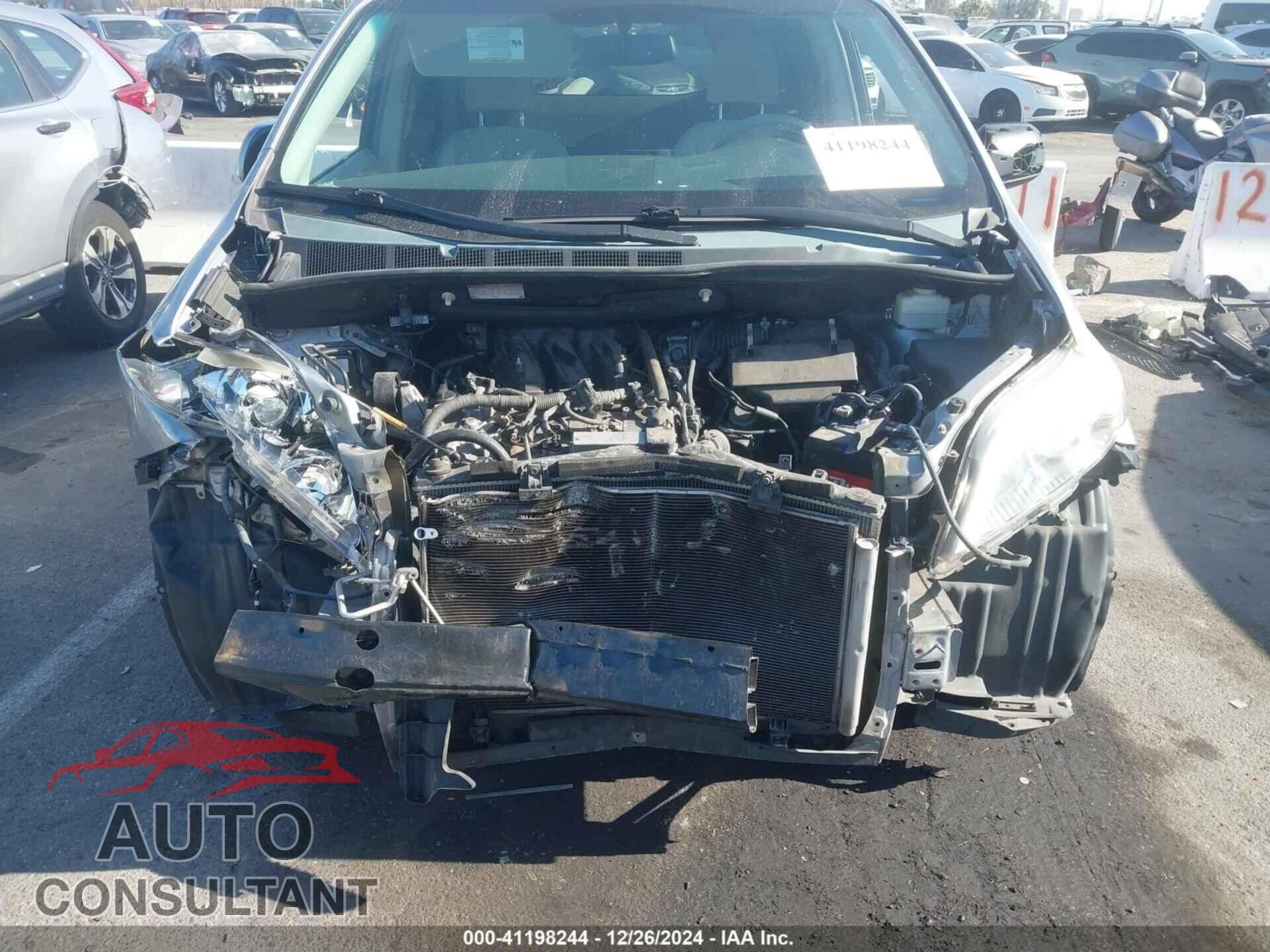 TOYOTA SIENNA 2013 - 5TDKK3DC8DS348334