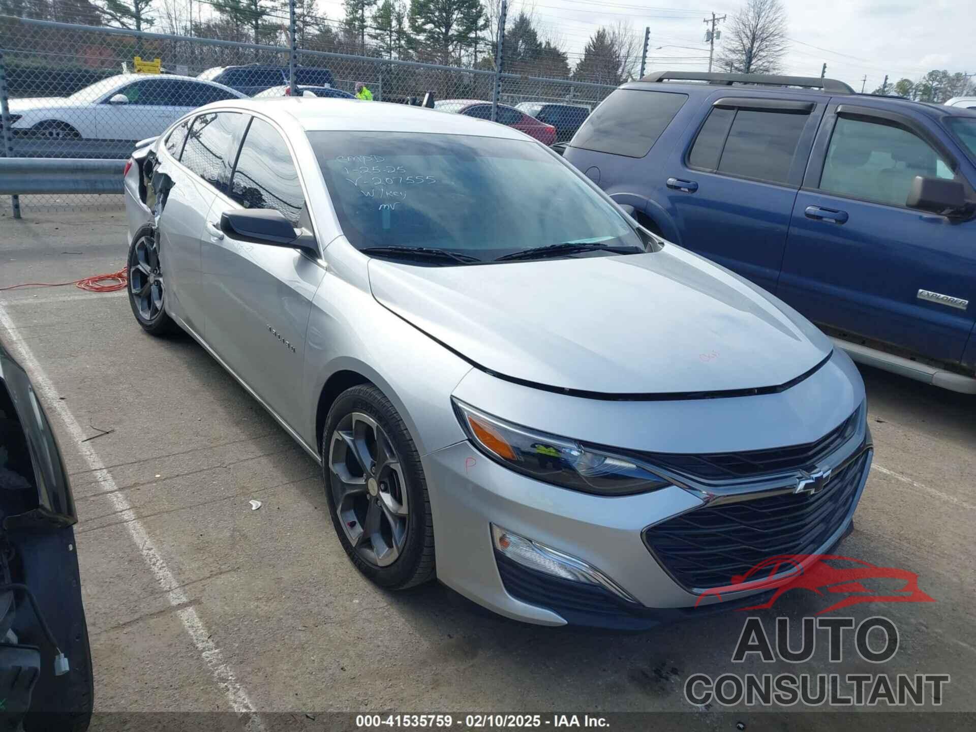 CHEVROLET MALIBU 2019 - 1G1ZG5ST4KF207555
