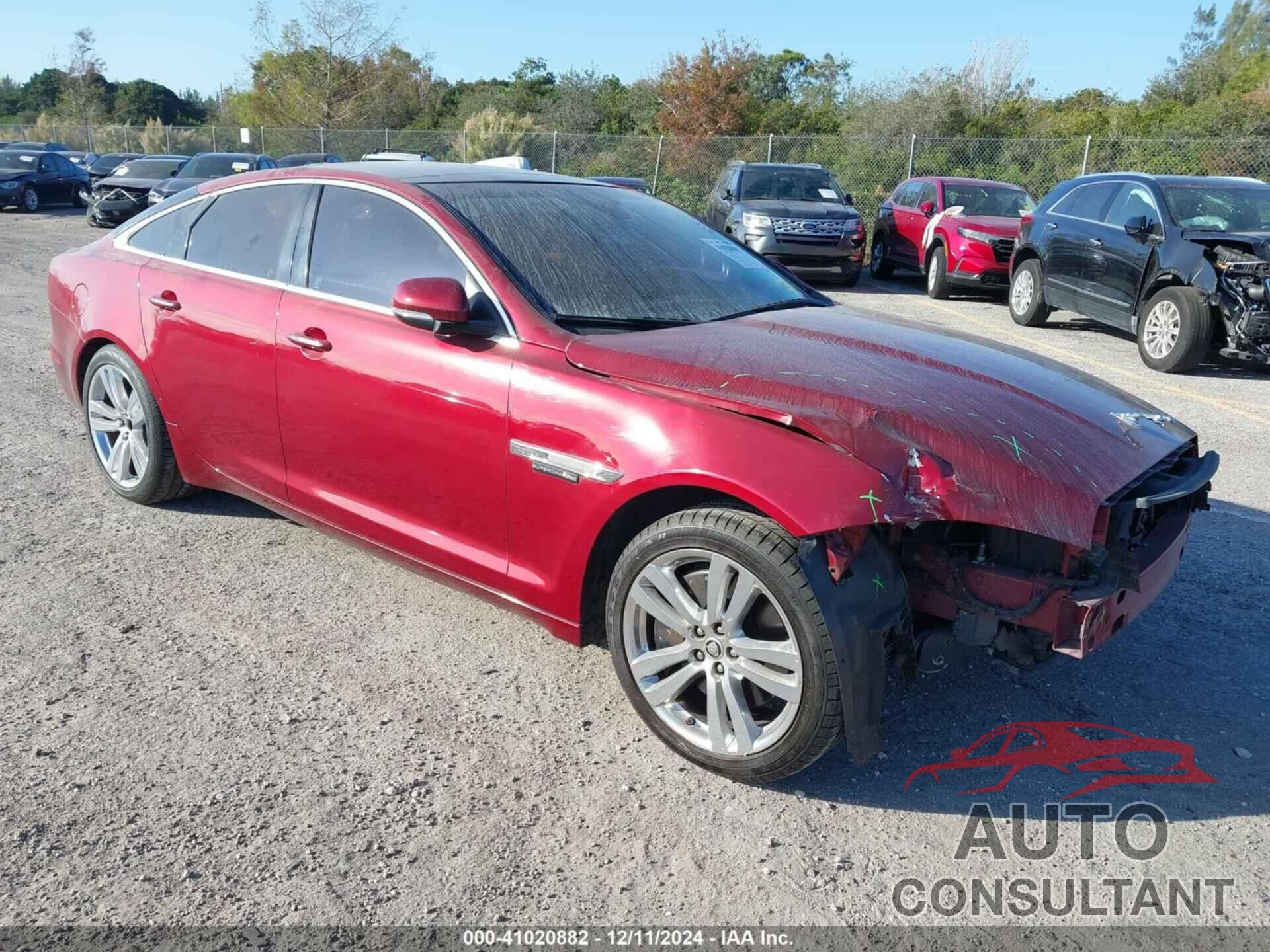 JAGUAR XJ 2013 - SAJWA1C70D8V40642