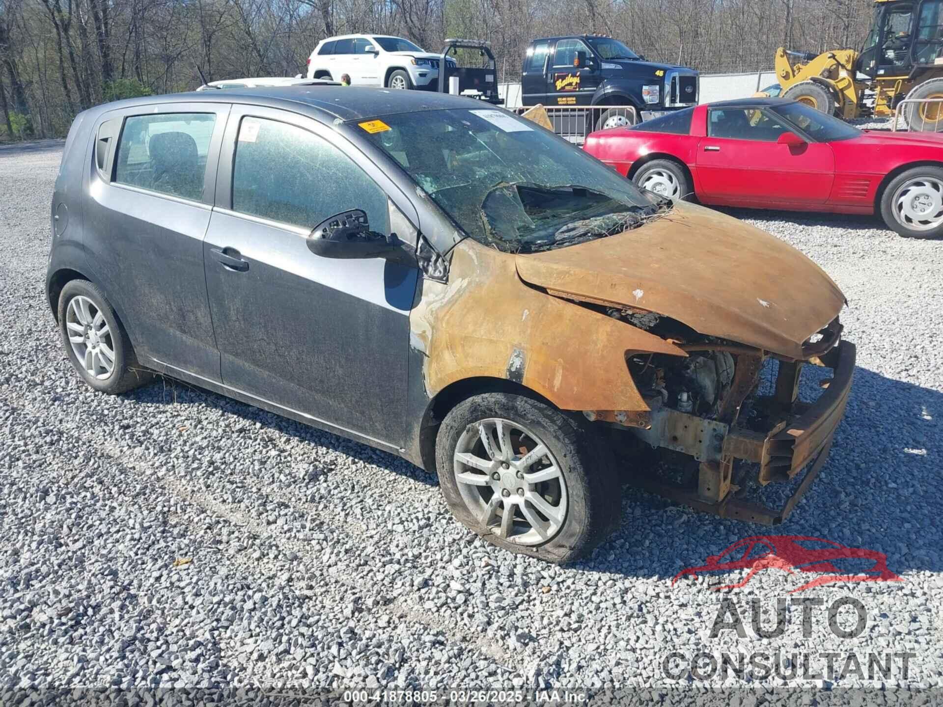 CHEVROLET SONIC 2013 - 1G1JC6SH2D4195852