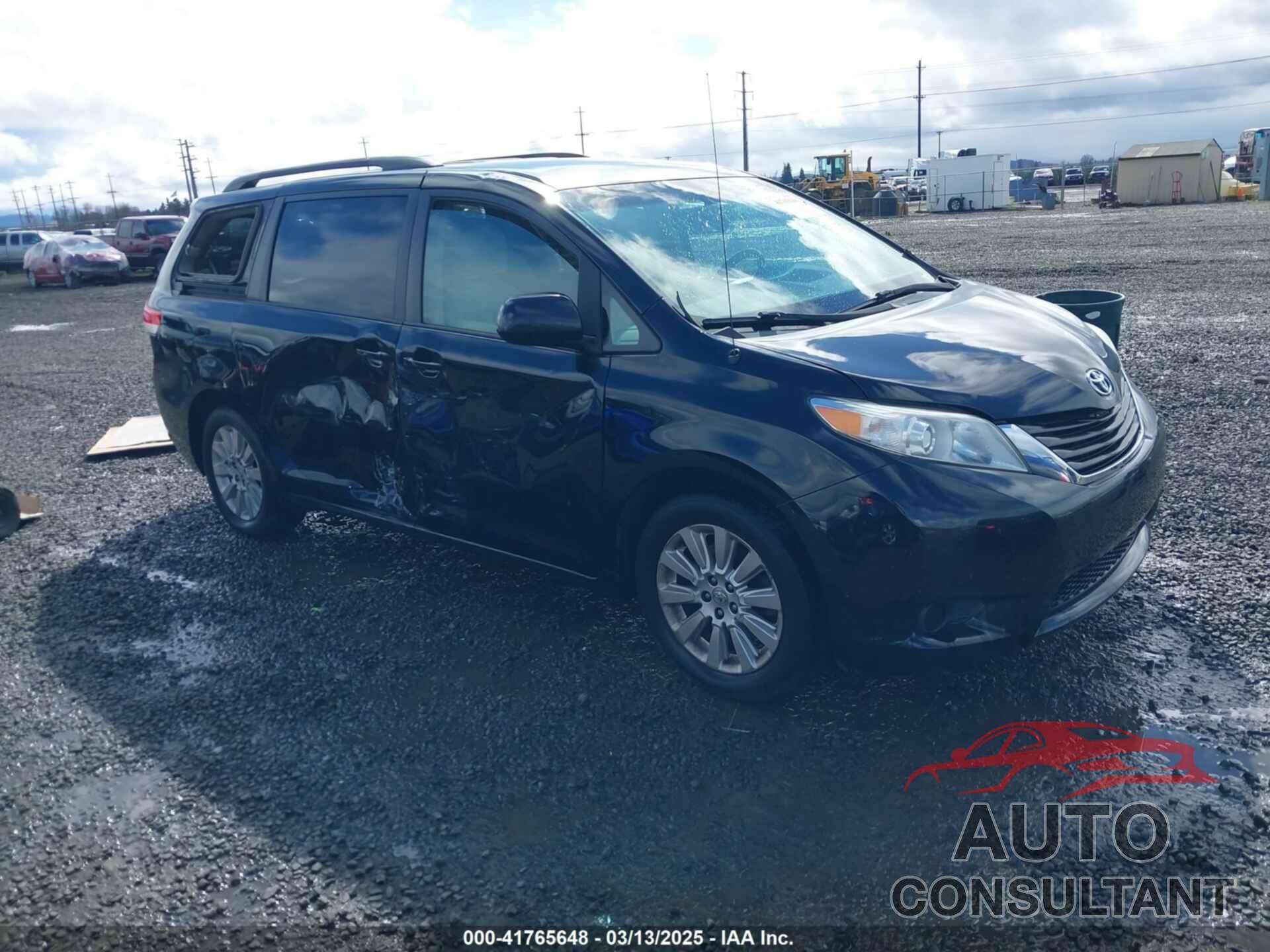 TOYOTA SIENNA 2011 - 5TDJK3DCXBS004044