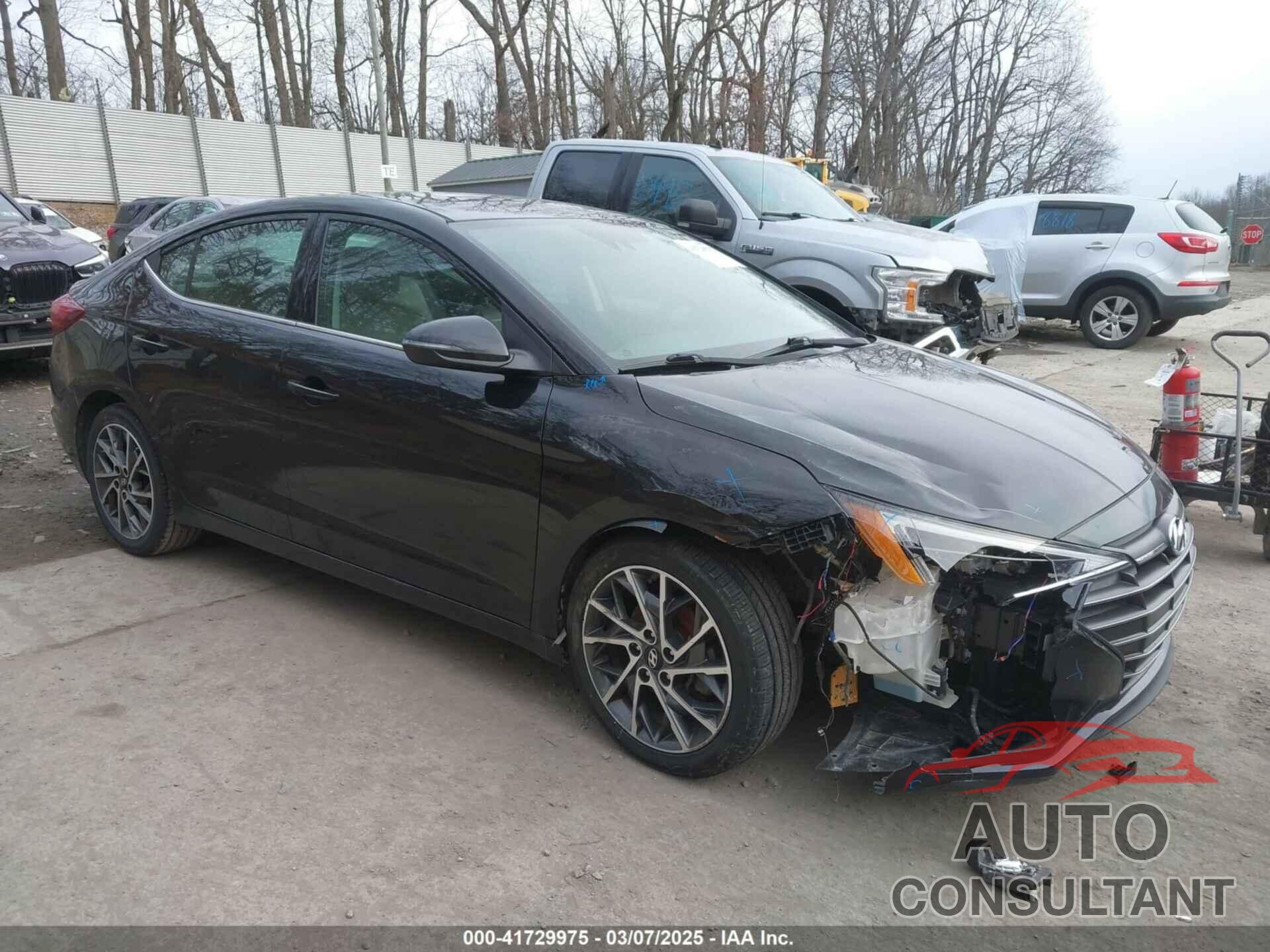 HYUNDAI ELANTRA 2019 - 5NPD84LF5KH409568