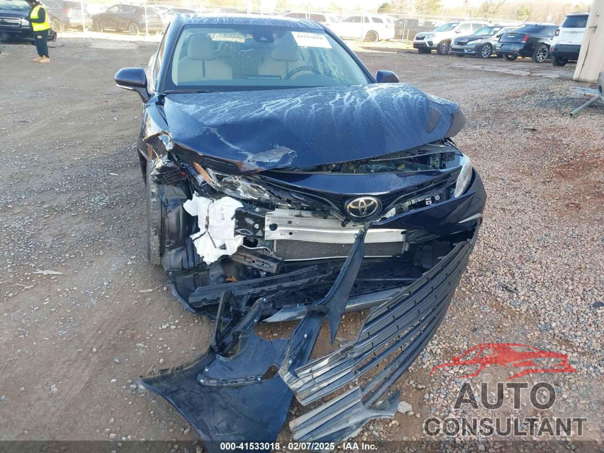 TOYOTA CAMRY 2022 - 4T1R11AK4NU058926