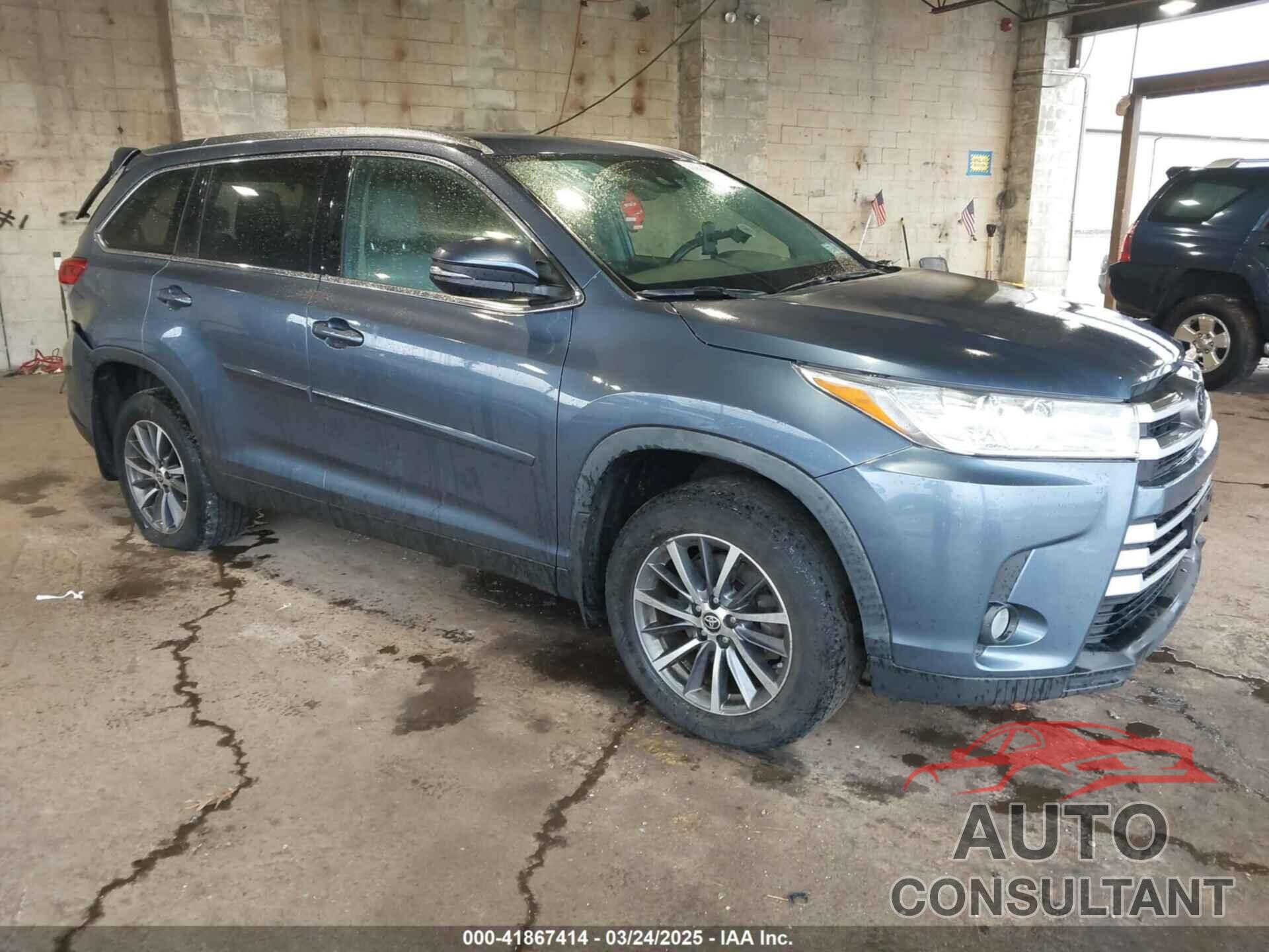 TOYOTA HIGHLANDER 2019 - 5TDJZRFH4KS747306