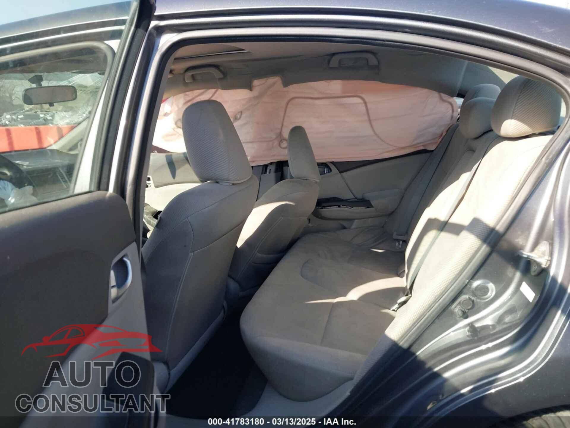 HONDA CIVIC 2012 - 19XFB2F88CE017444