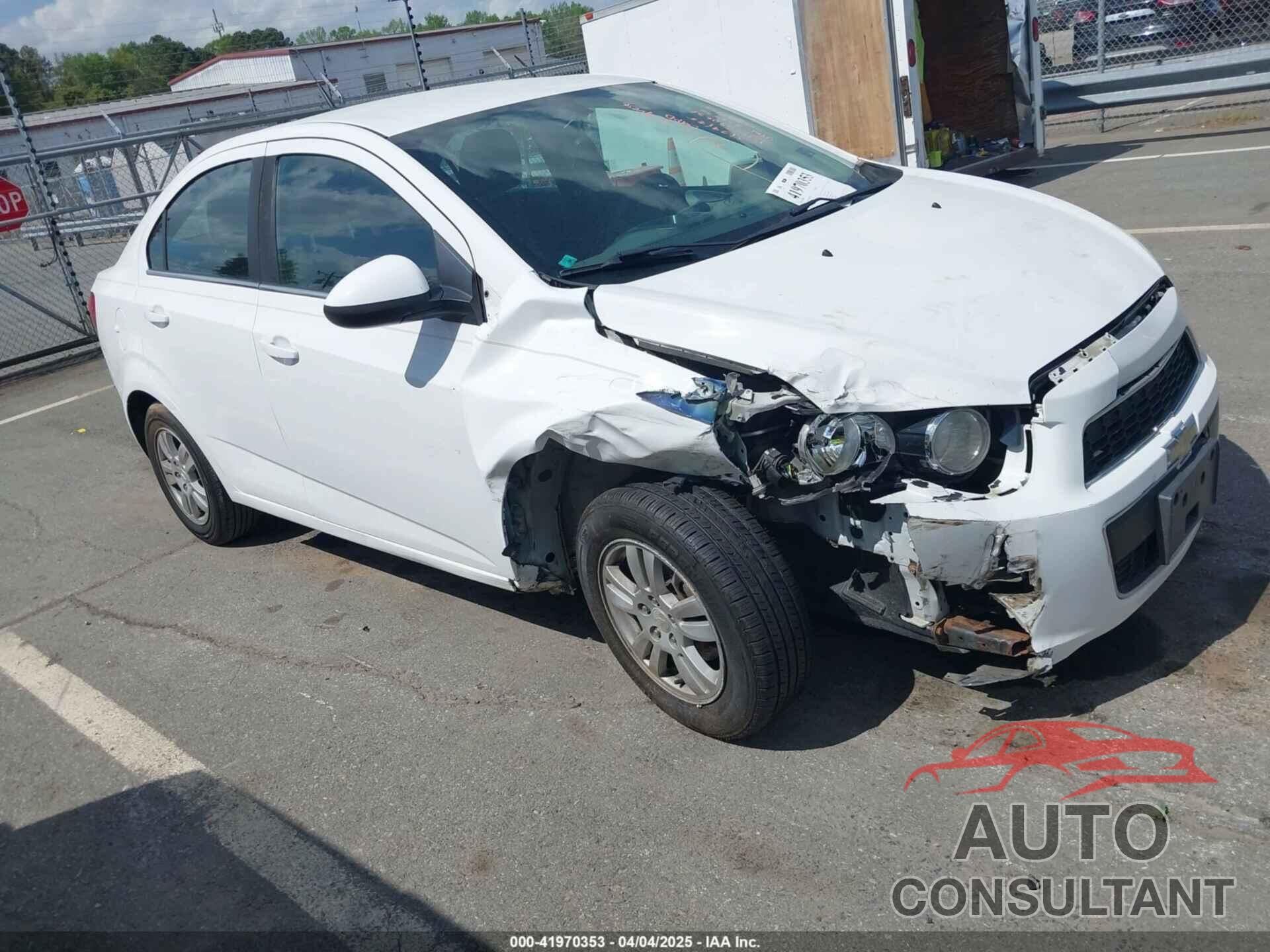 CHEVROLET SONIC 2014 - 1G1JC5SH0E4232070