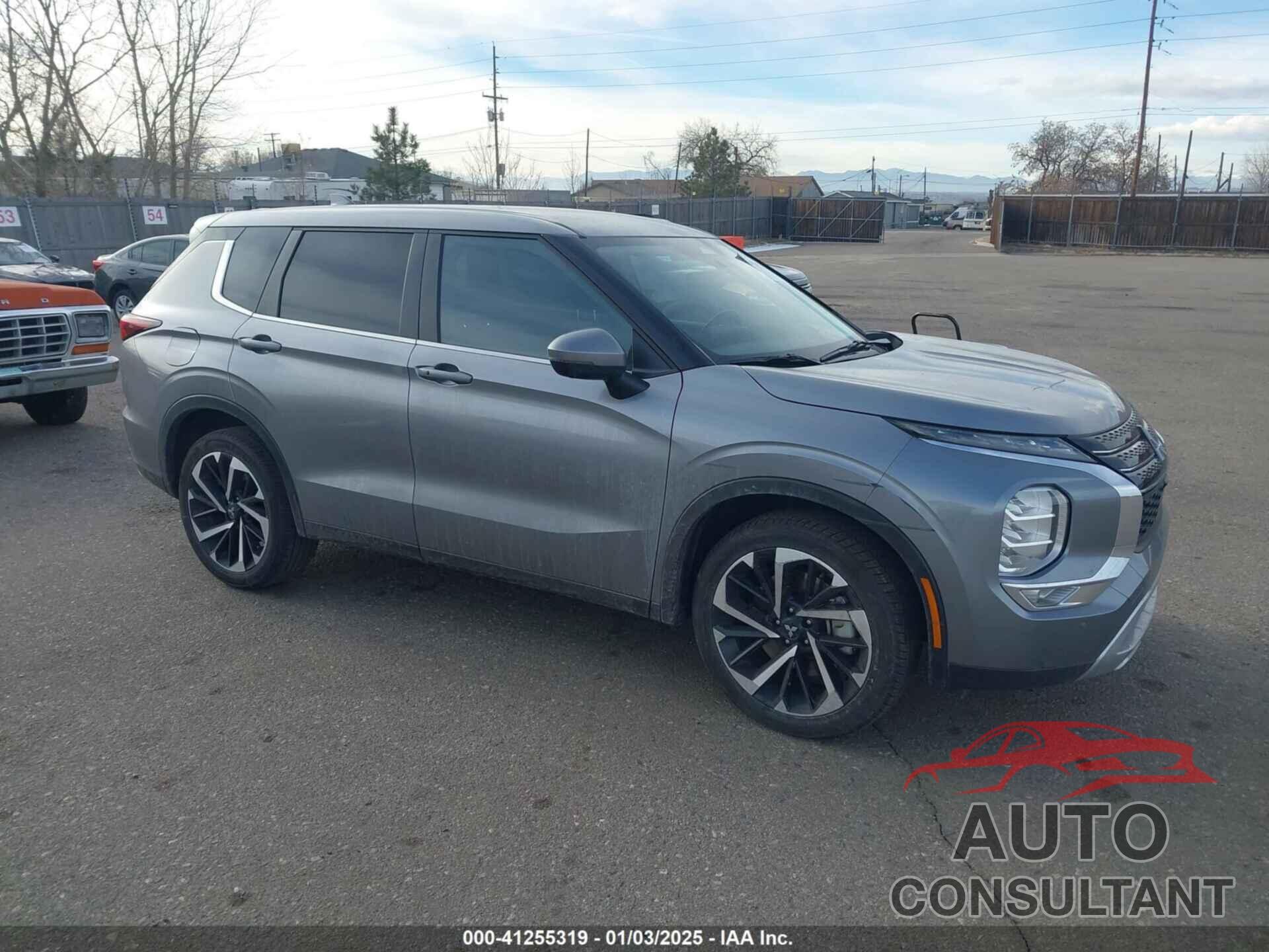 MITSUBISHI OUTLANDER 2024 - JA4J3VA84RZ041828