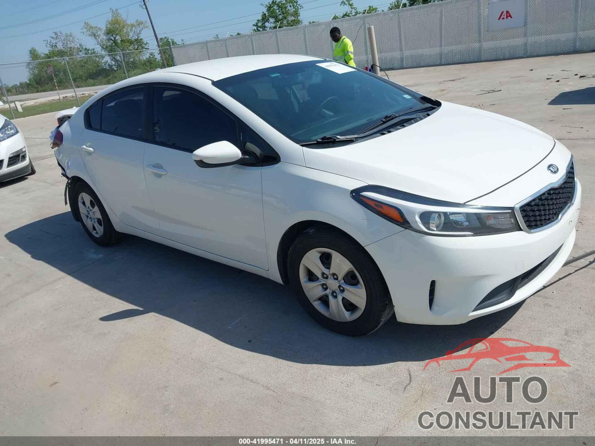 KIA FORTE 2018 - 3KPFK4A76JE273430