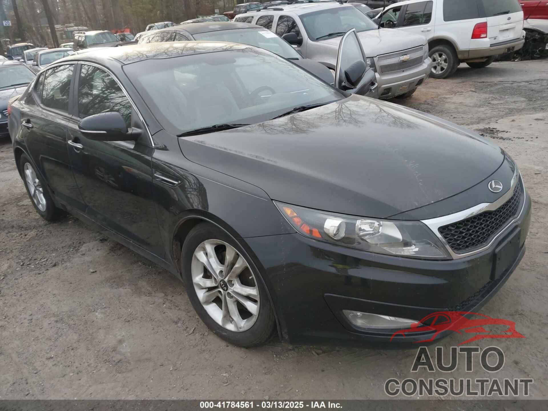 KIA OPTIMA 2011 - KNAGN4A77B5082492