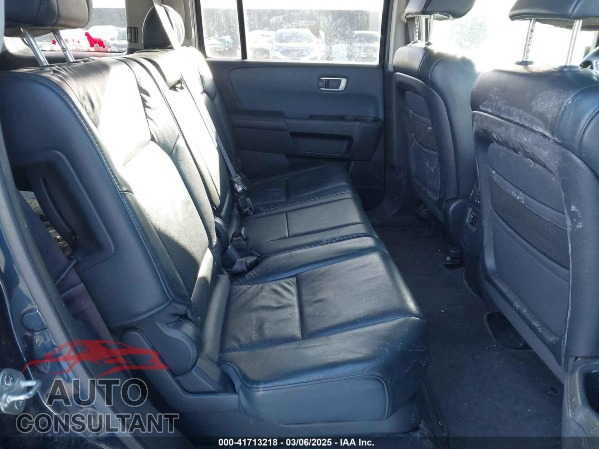 HONDA PILOT 2010 - 5FNYF4H57AB007717