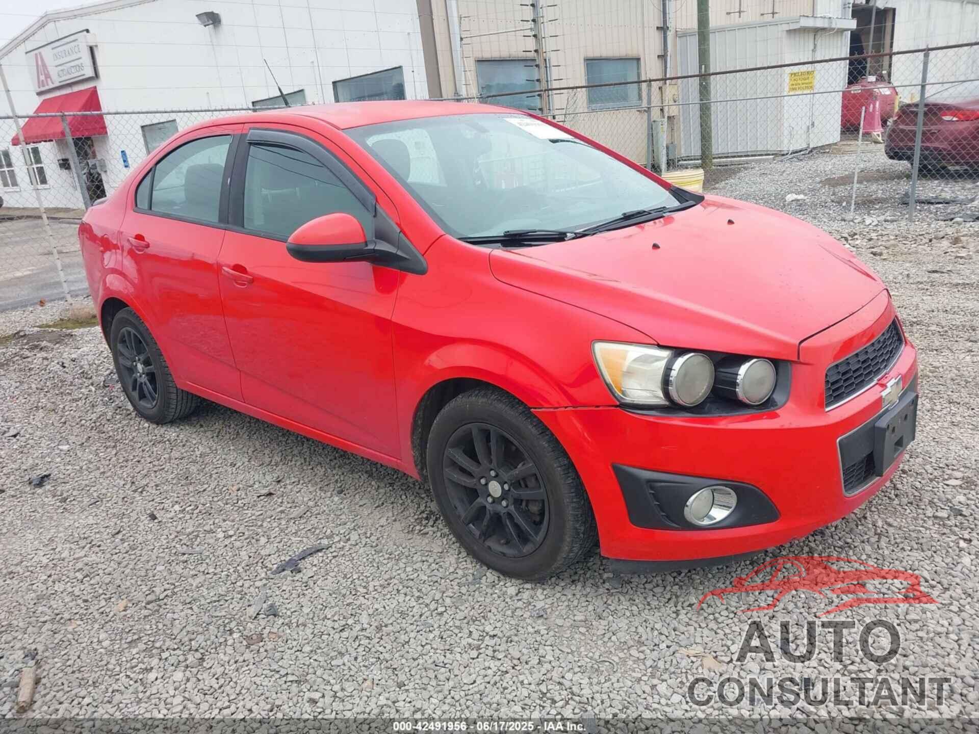 CHEVROLET SONIC 2014 - 1G1JA5SH3E4128565