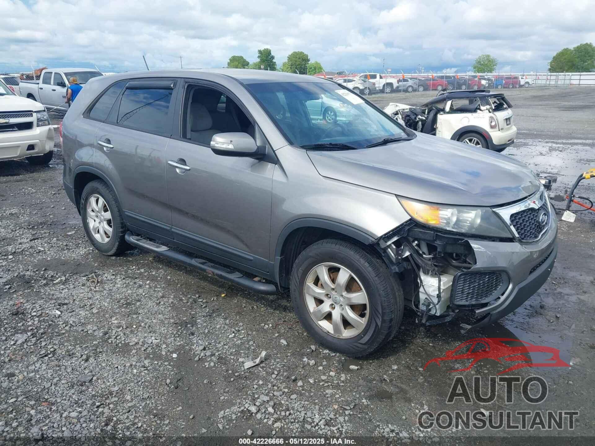 KIA SORENTO 2012 - 5XYKT3A18CG257902