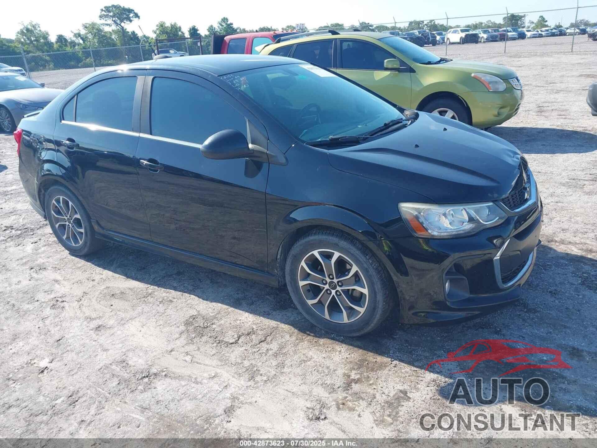 CHEVROLET SONIC 2018 - 1G1JD5SH2J4111631