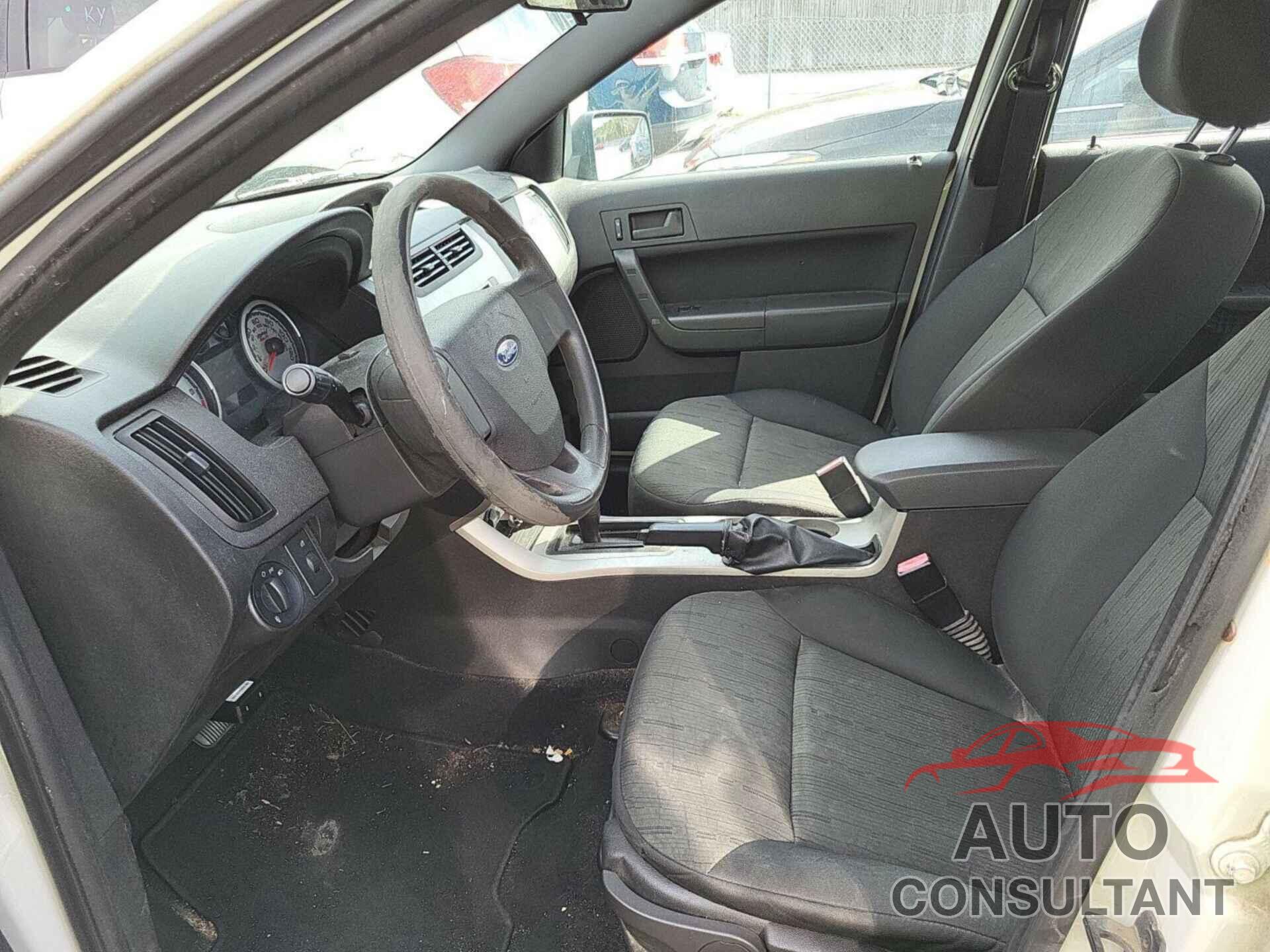 FORD FOCUS 2010 - 1FAHP3FN7AW190239