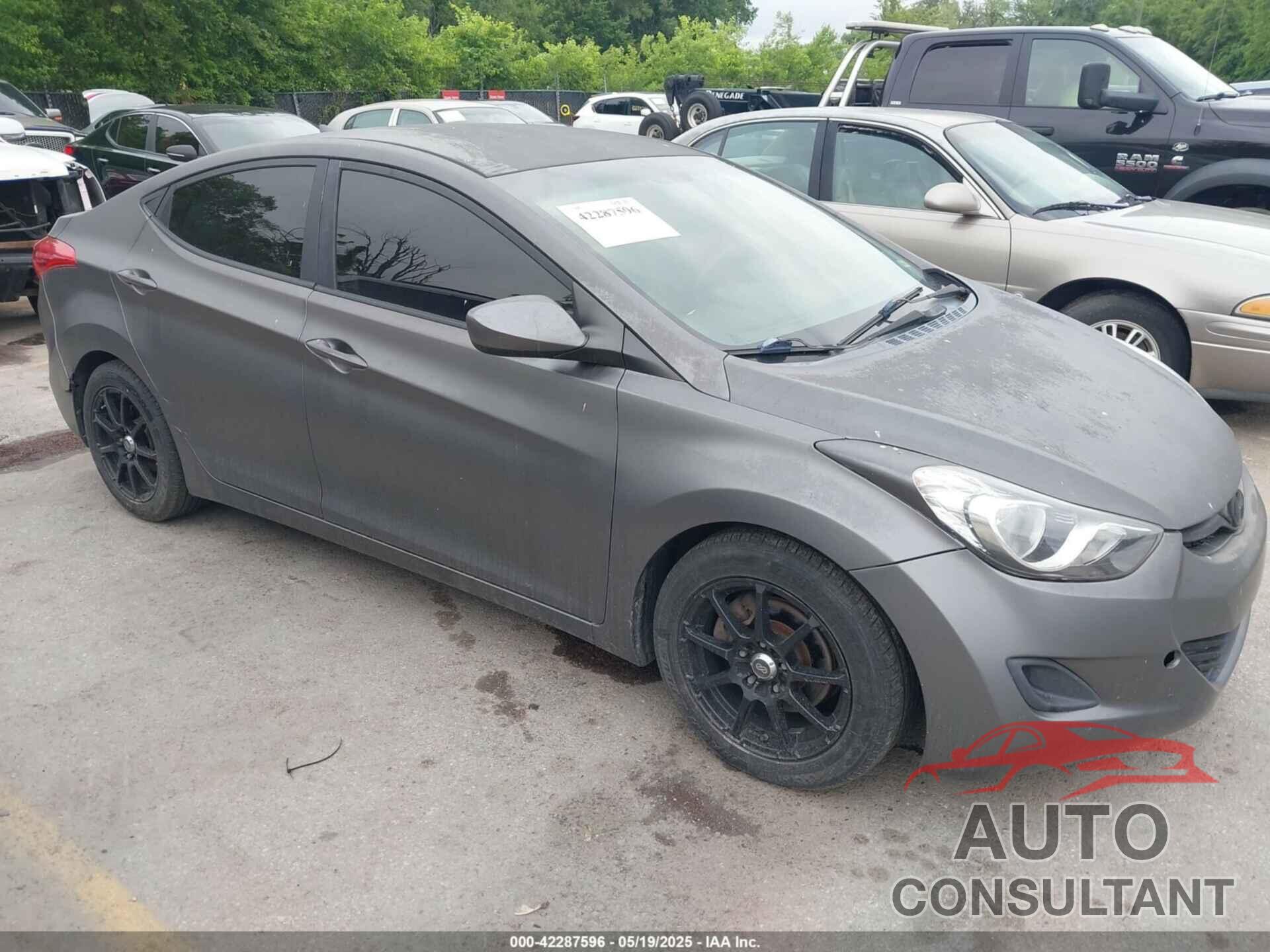 HYUNDAI ELANTRA 2011 - 5NPDH4AE0BH036255