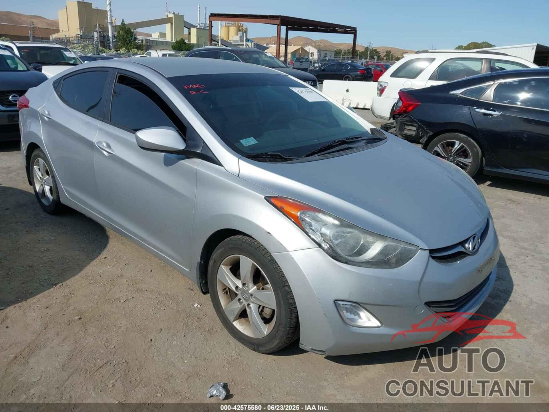 HYUNDAI ELANTRA 2013 - 5NPDH4AE9DH271272