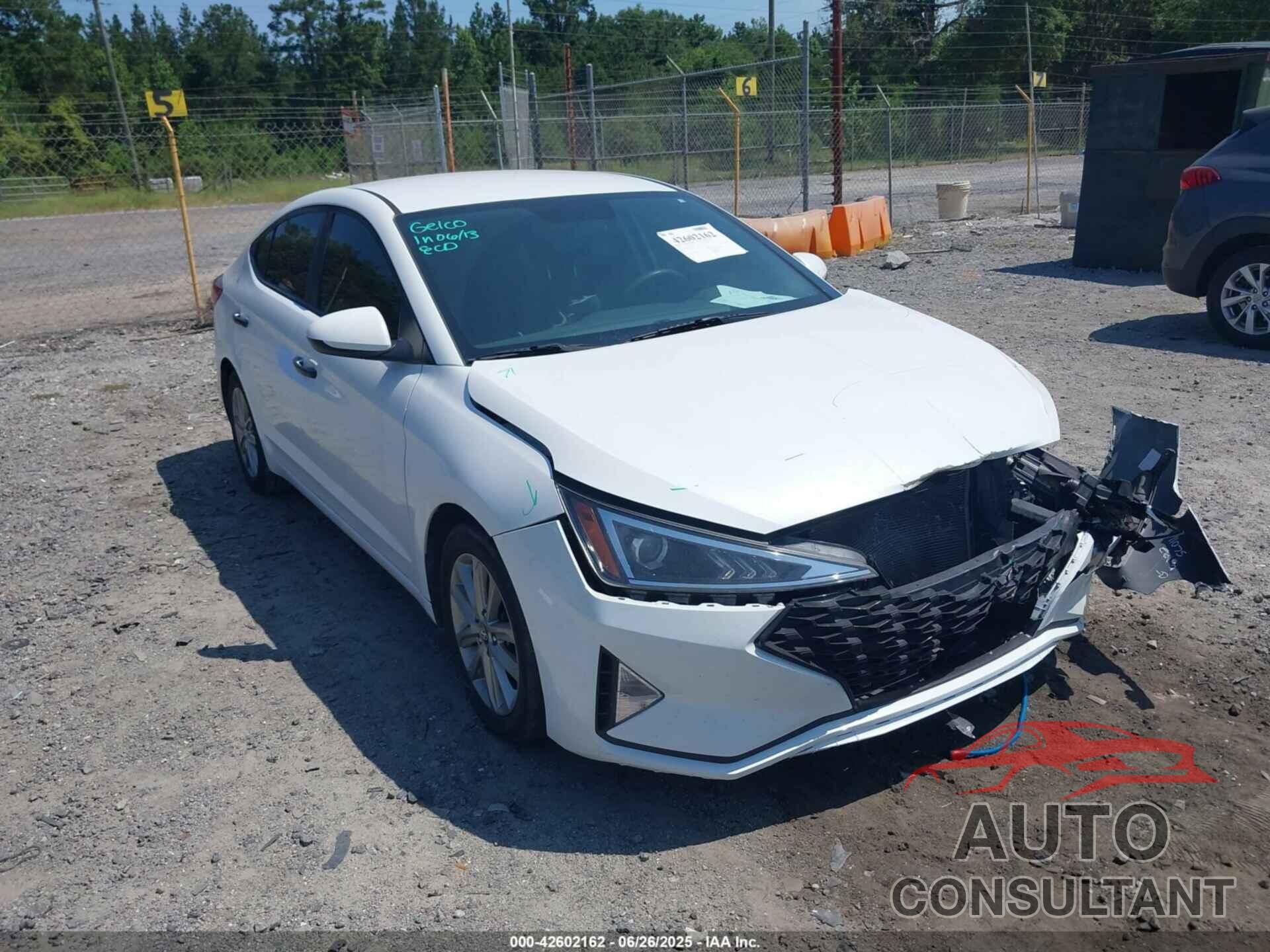HYUNDAI ELANTRA 2019 - 5NPD74LFXKH455948