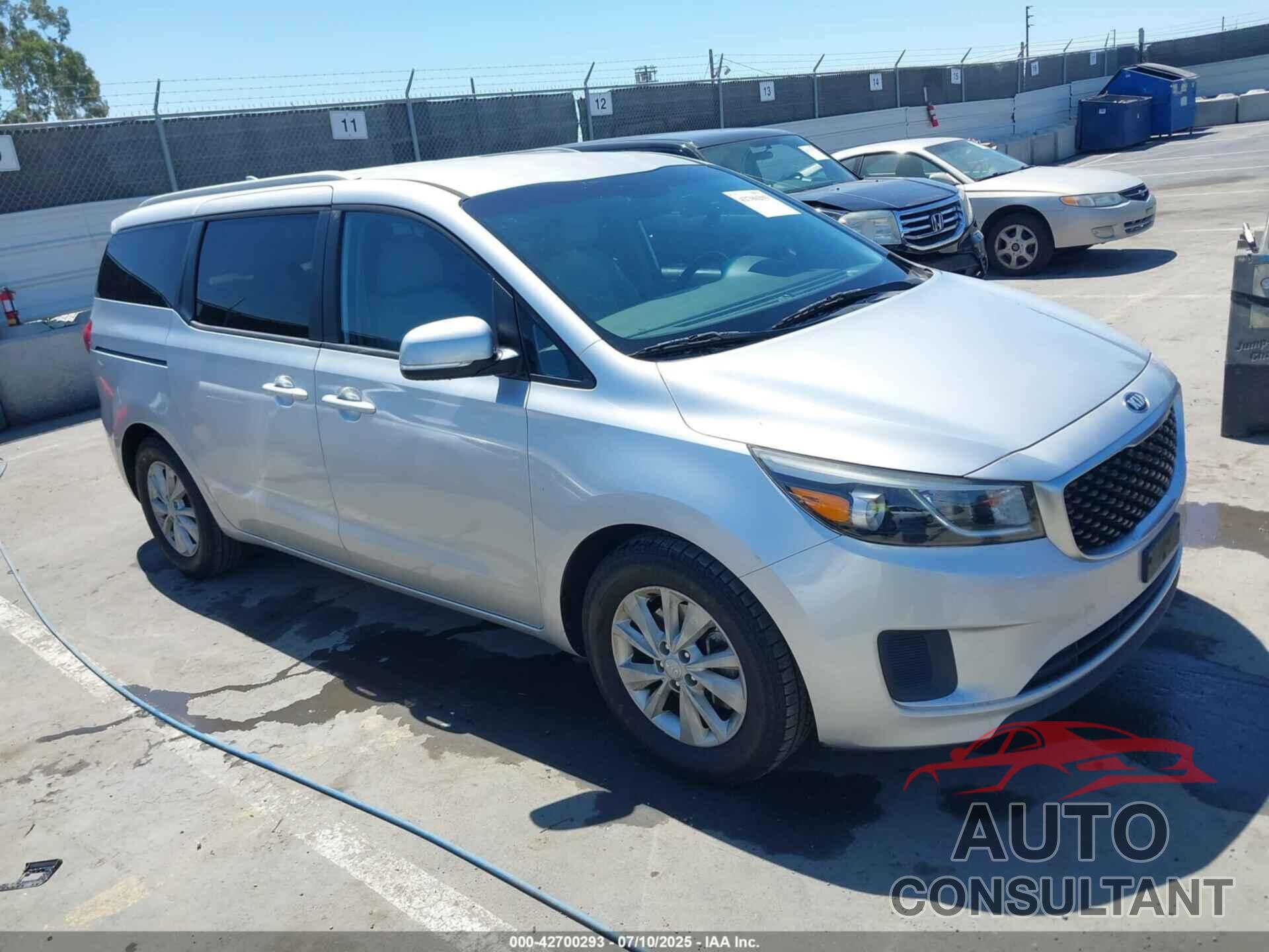 KIA SEDONA 2015 - KNDMB5C16F6068449