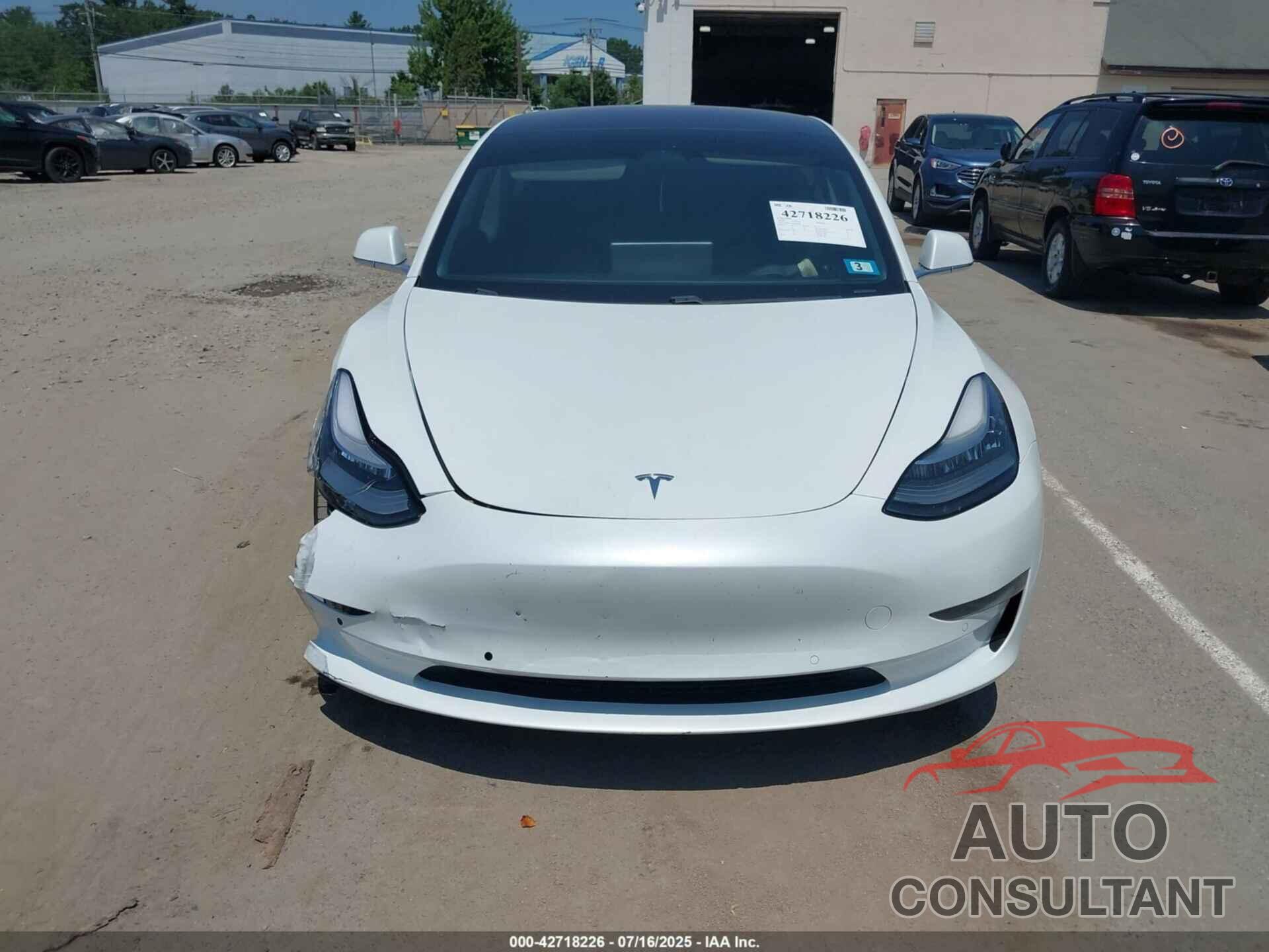 TESLA MODEL 3 2018 - 5YJ3E1EA0JF019639