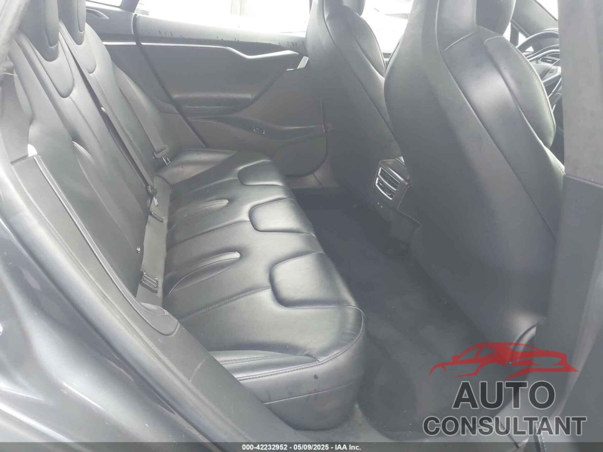TESLA MODEL S 2017 - 5YJSA1E11HF205255
