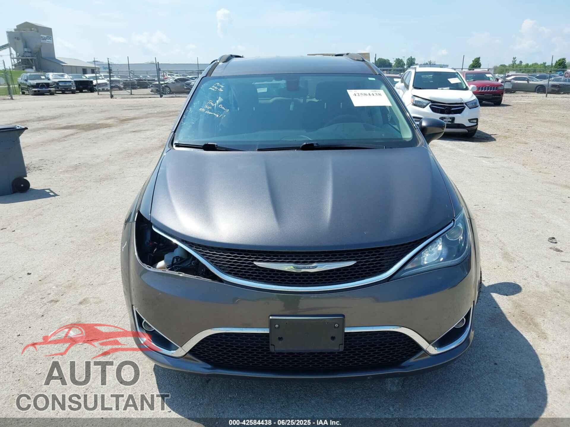 CHRYSLER PACIFICA 2017 - 2C4RC1BG1HR785208