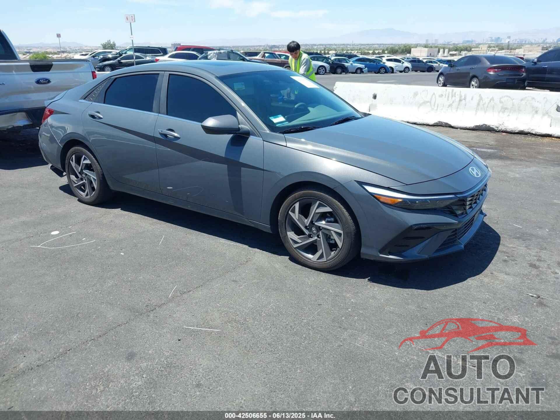 HYUNDAI ELANTRA 2024 - KMHLS4DG3RU795634