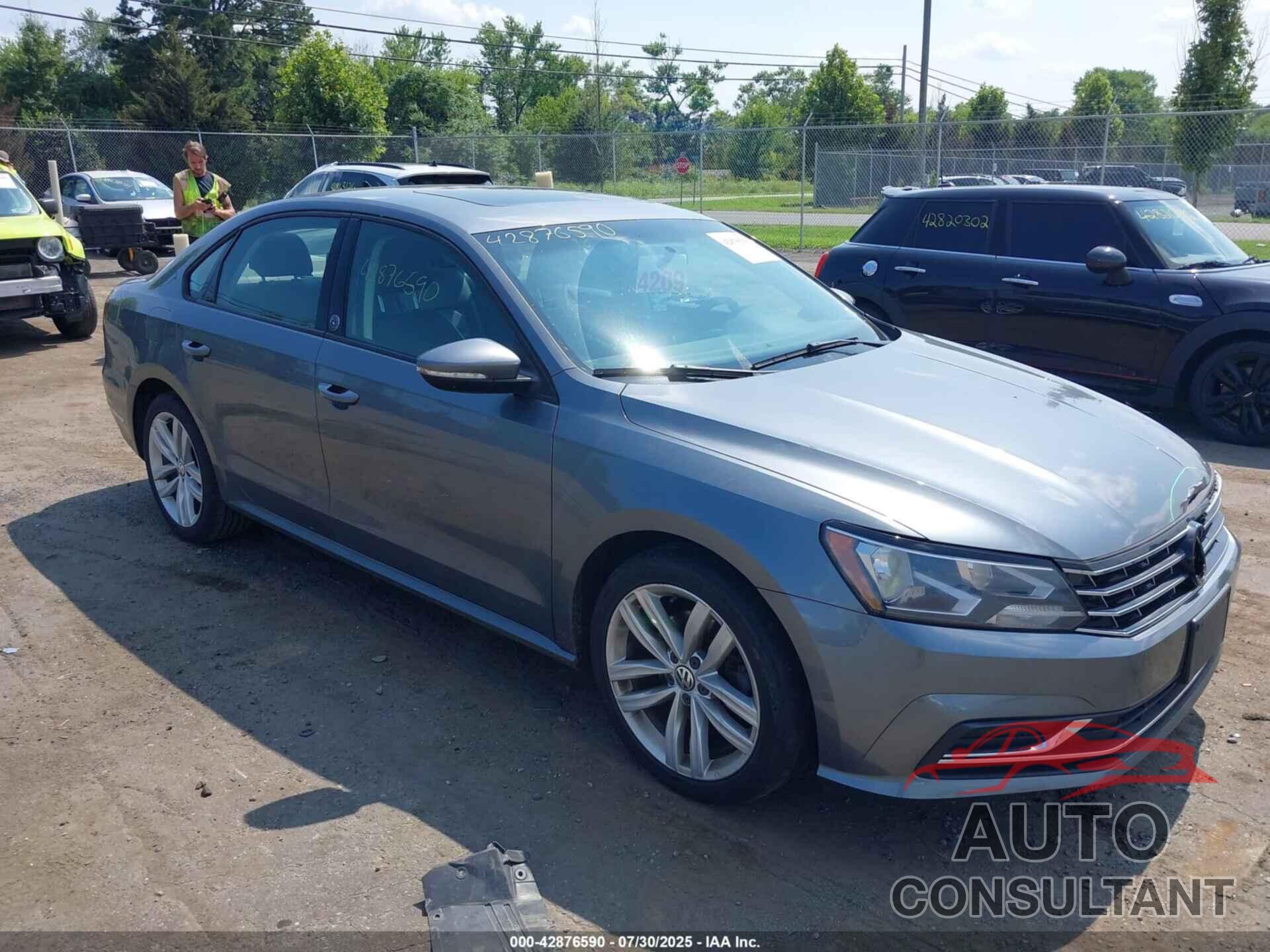 VOLKSWAGEN PASSAT 2019 - 1VWLA7A37KC004458