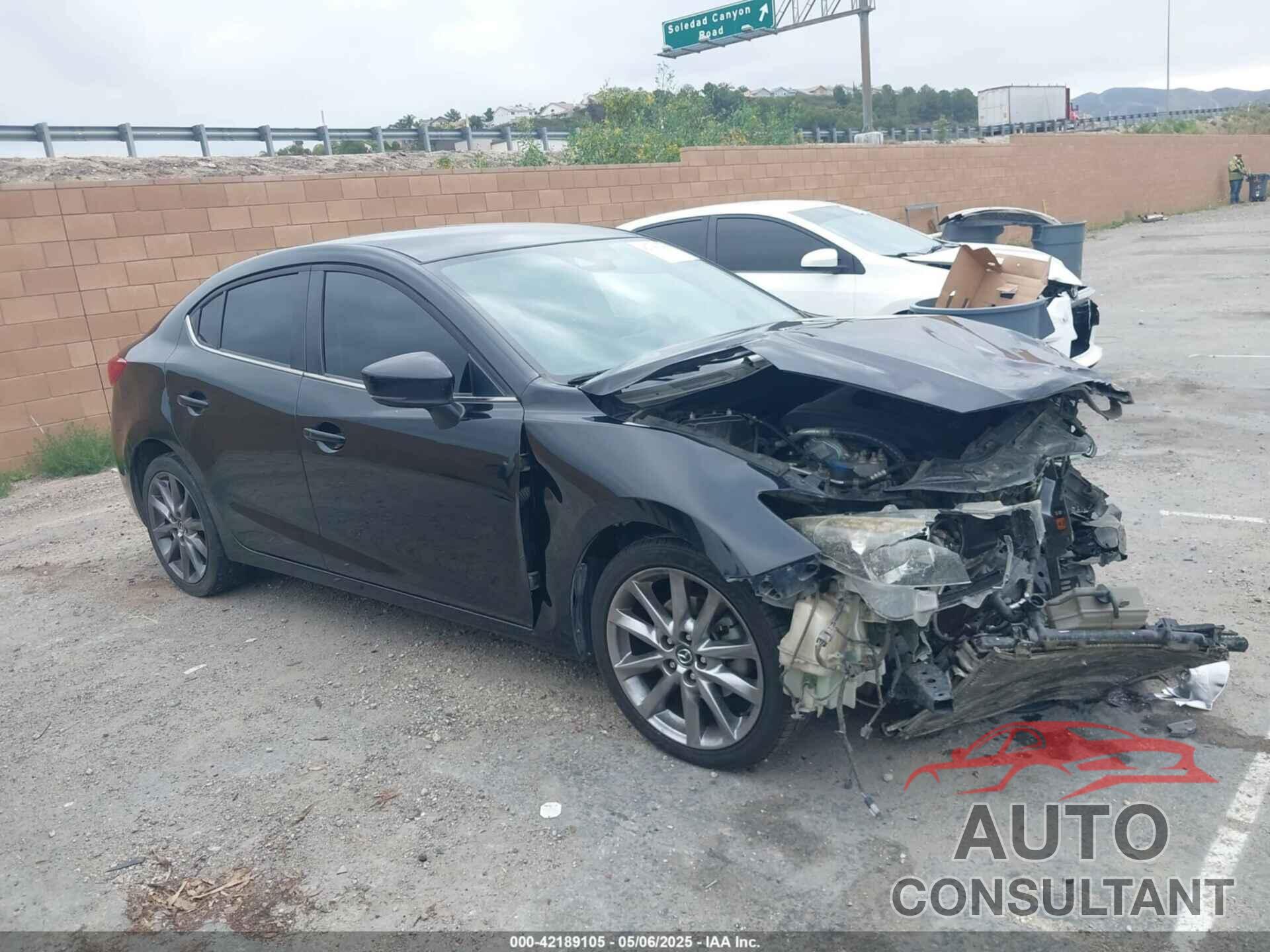 MAZDA 3 2018 - 3MZBN1V30JM201671
