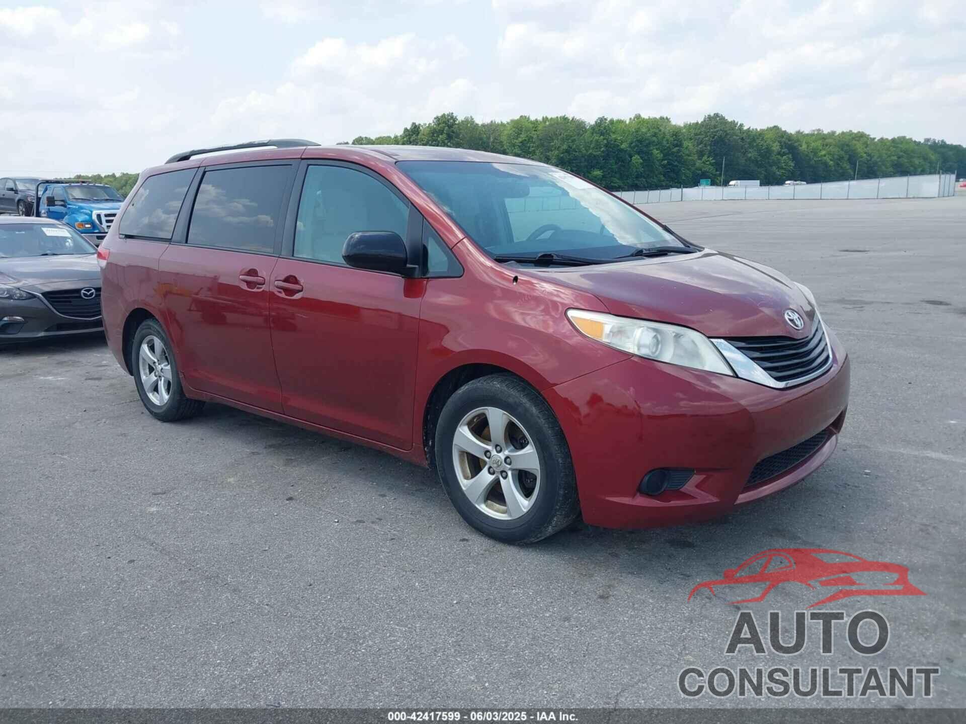 TOYOTA SIENNA 2011 - 5TDKK3DC3BS140844