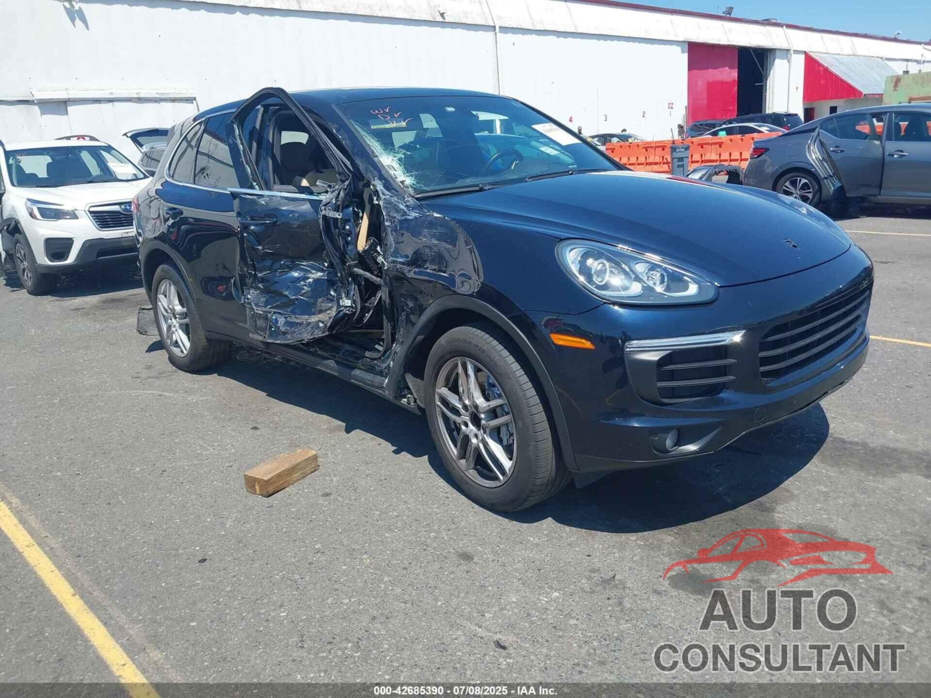 PORSCHE CAYENNE 2016 - WP1AA2A27GLA04079