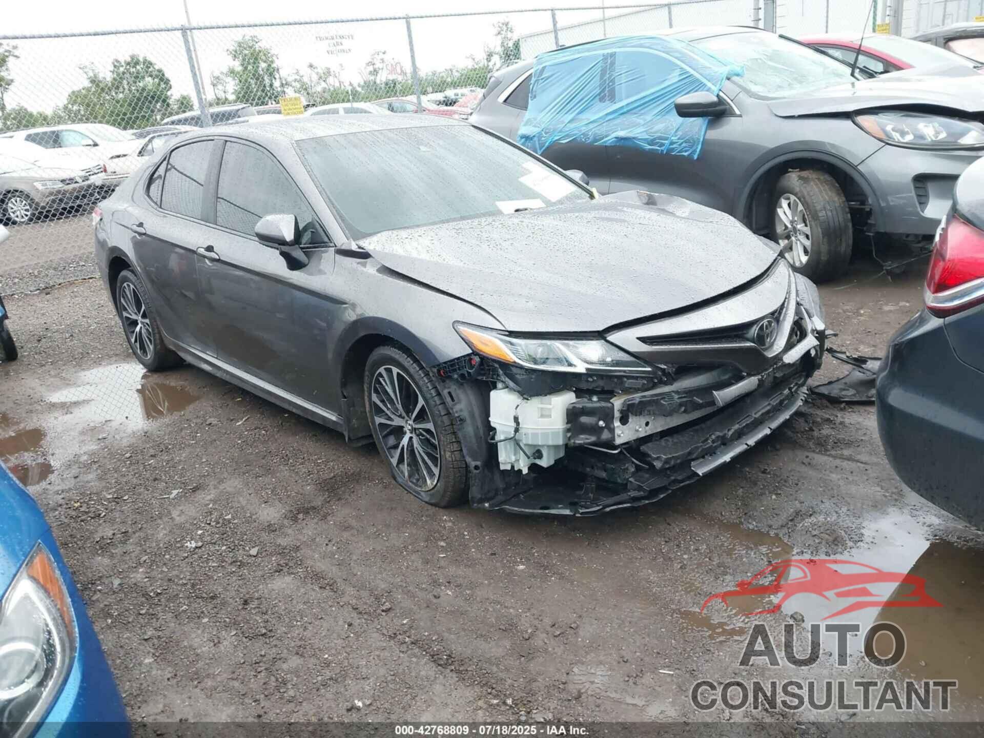 TOYOTA CAMRY 2018 - 4T1B11HK5JU614081