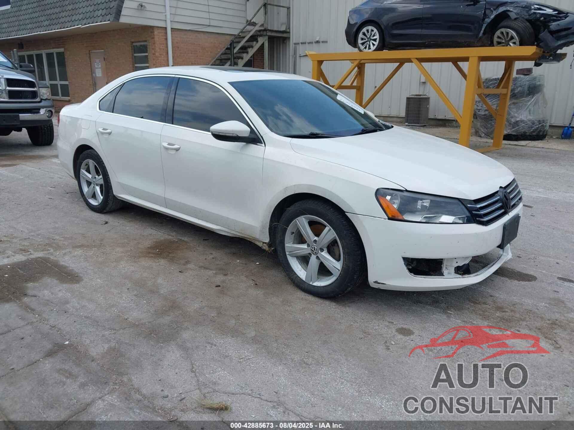 VOLKSWAGEN PASSAT 2012 - 1VWBP7A38CC102667