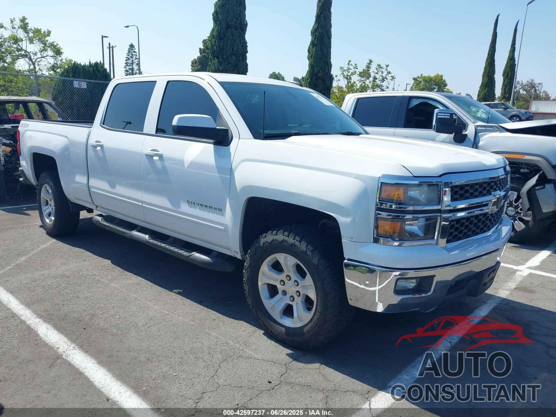 CHEVROLET SILVERADO 1500 2015 - 1GCUKREC7FF204268