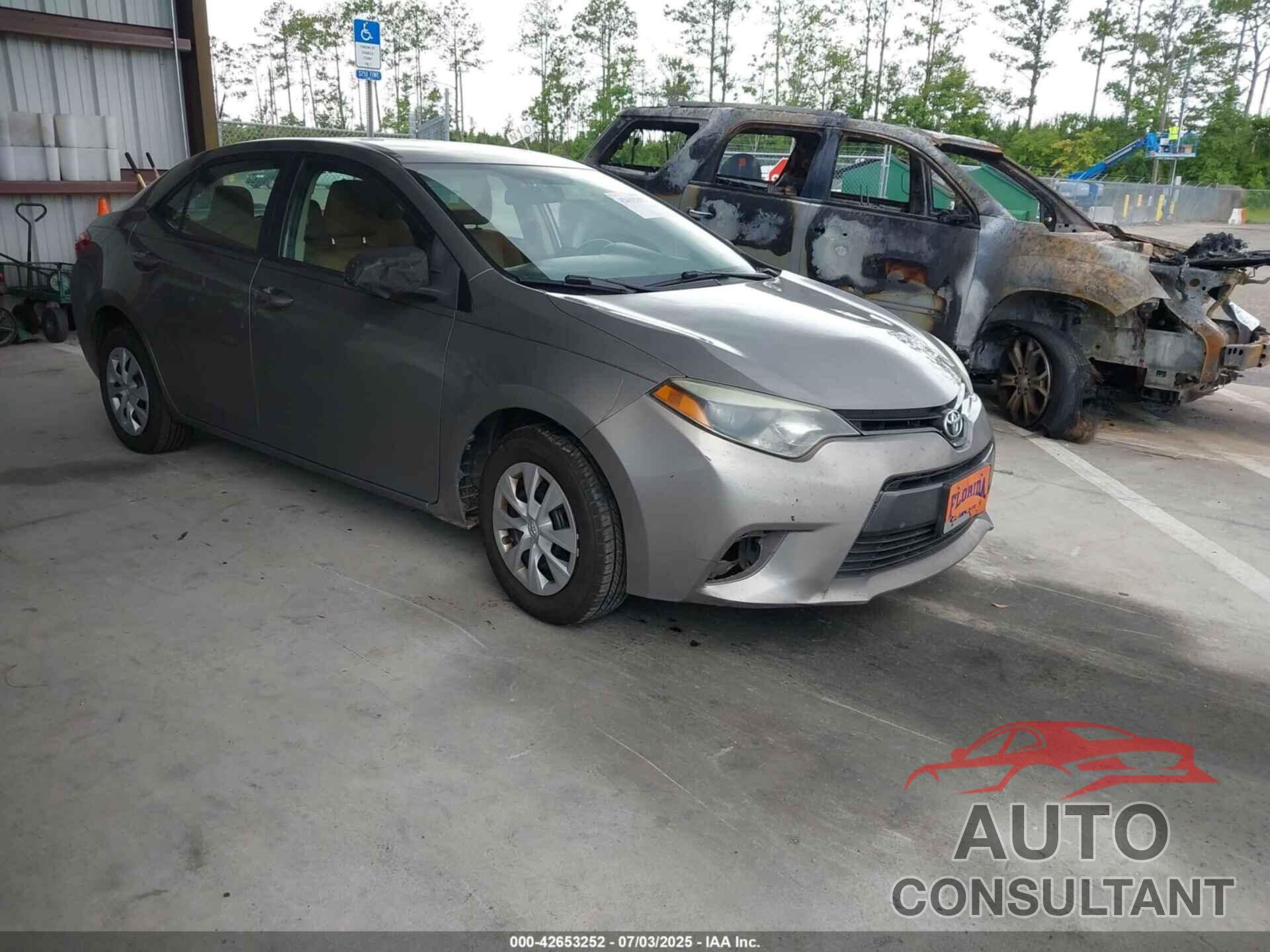 TOYOTA COROLLA 2015 - 2T1BPRHE6FC245389