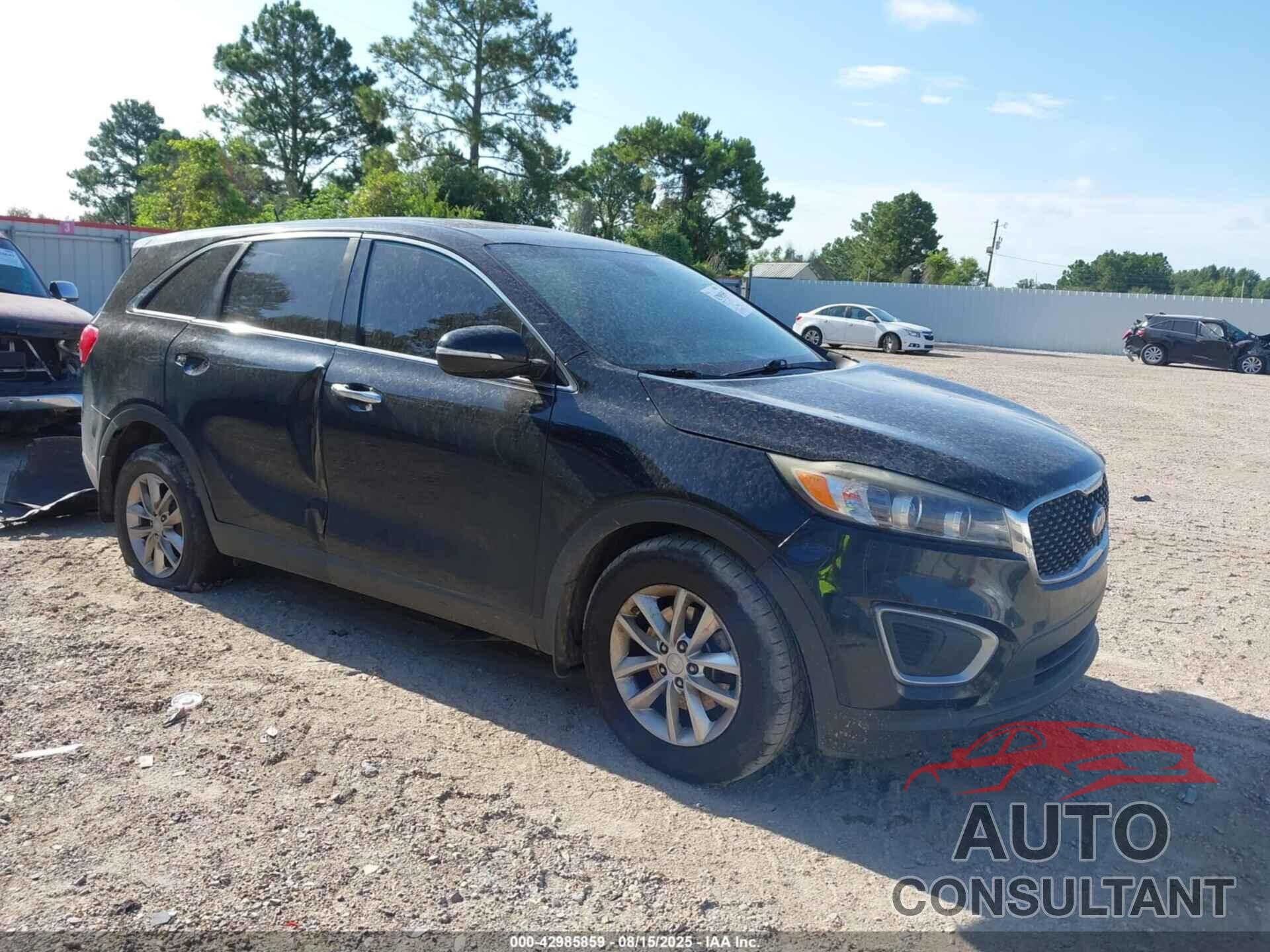 KIA SORENTO 2017 - 5XYPG4A35HG191611