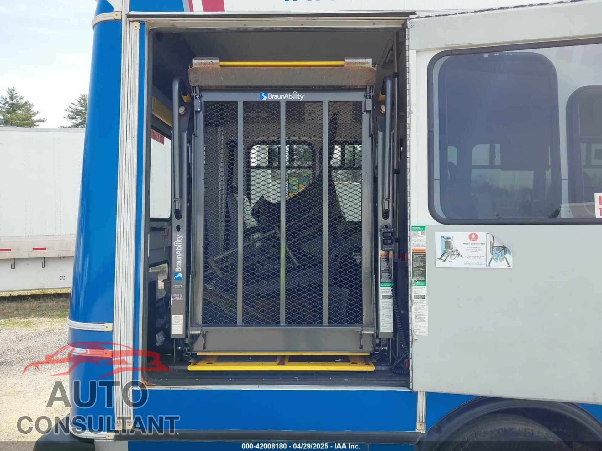 FORD E-350 CUTAWAY 2017 - 1FDEE3FS6HDC36962