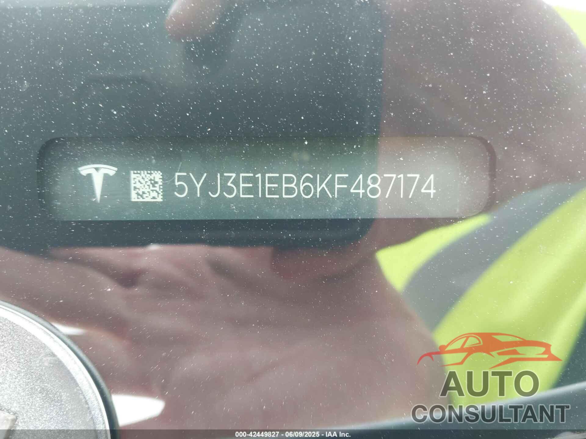 TESLA MODEL 3 2019 - 5YJ3E1EB6KF487174