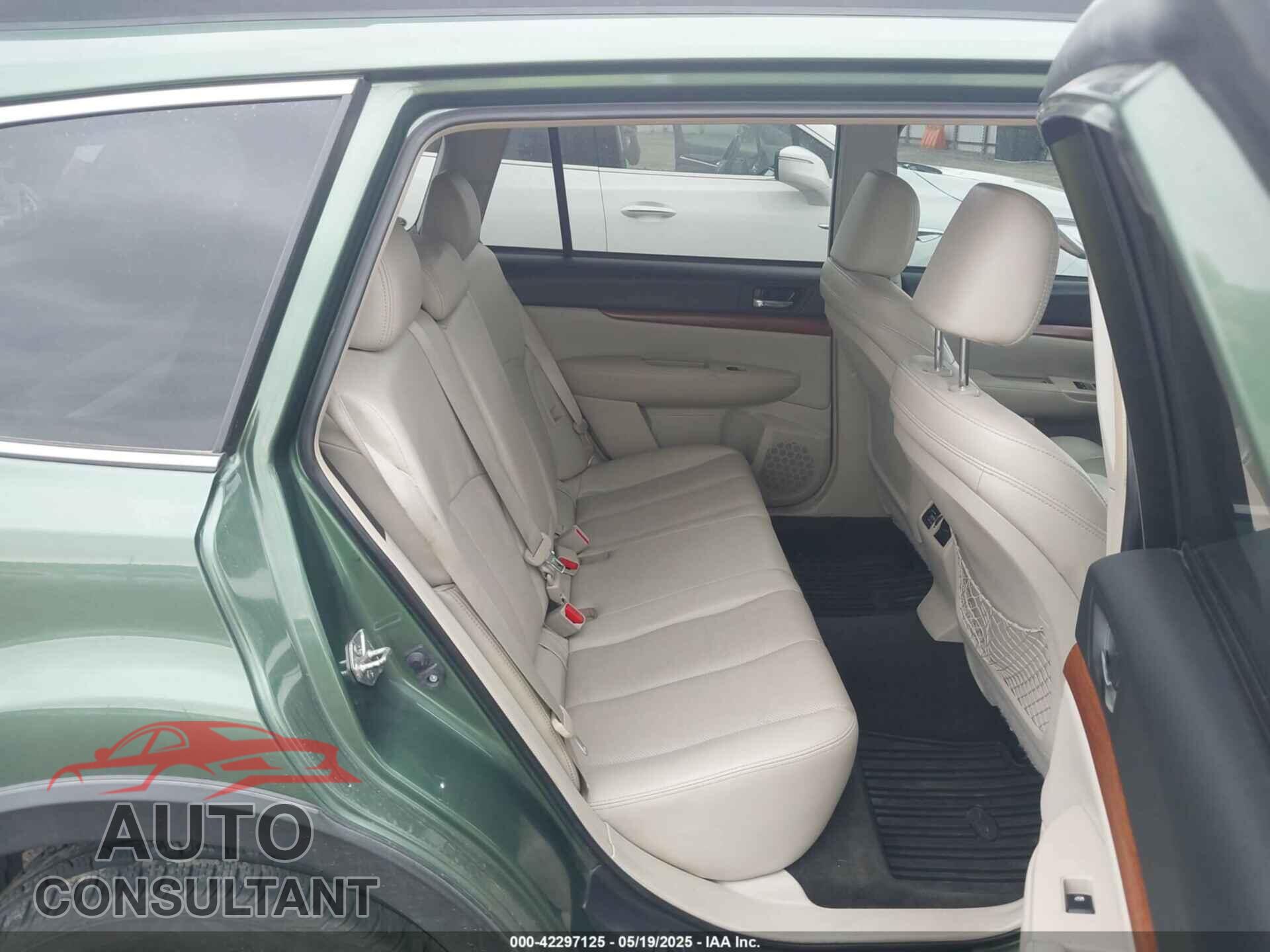 SUBARU OUTBACK 2014 - 4S4BRBLC5E3219599