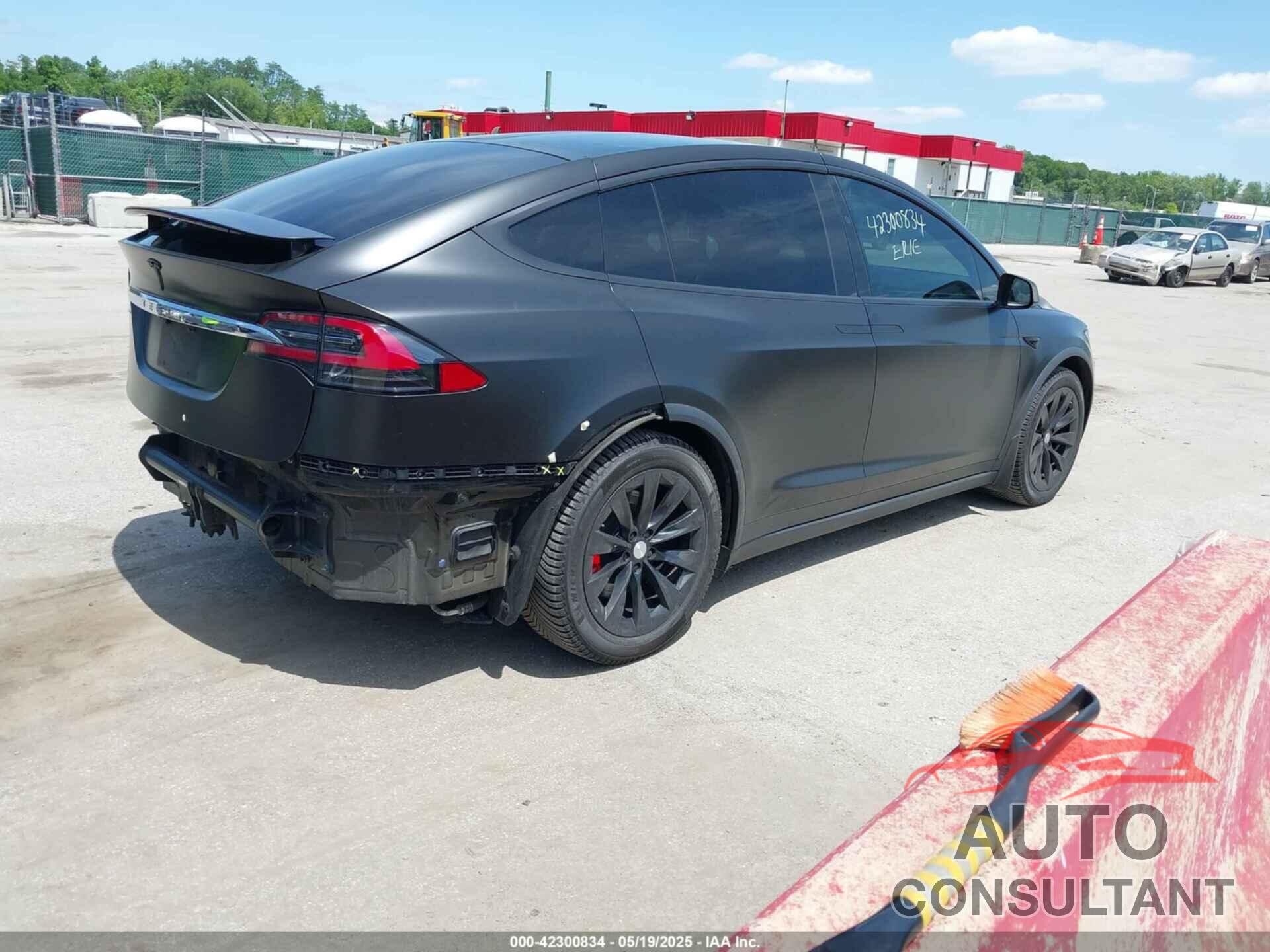 TESLA MODEL X 2018 - 5YJXCAE20JF142289